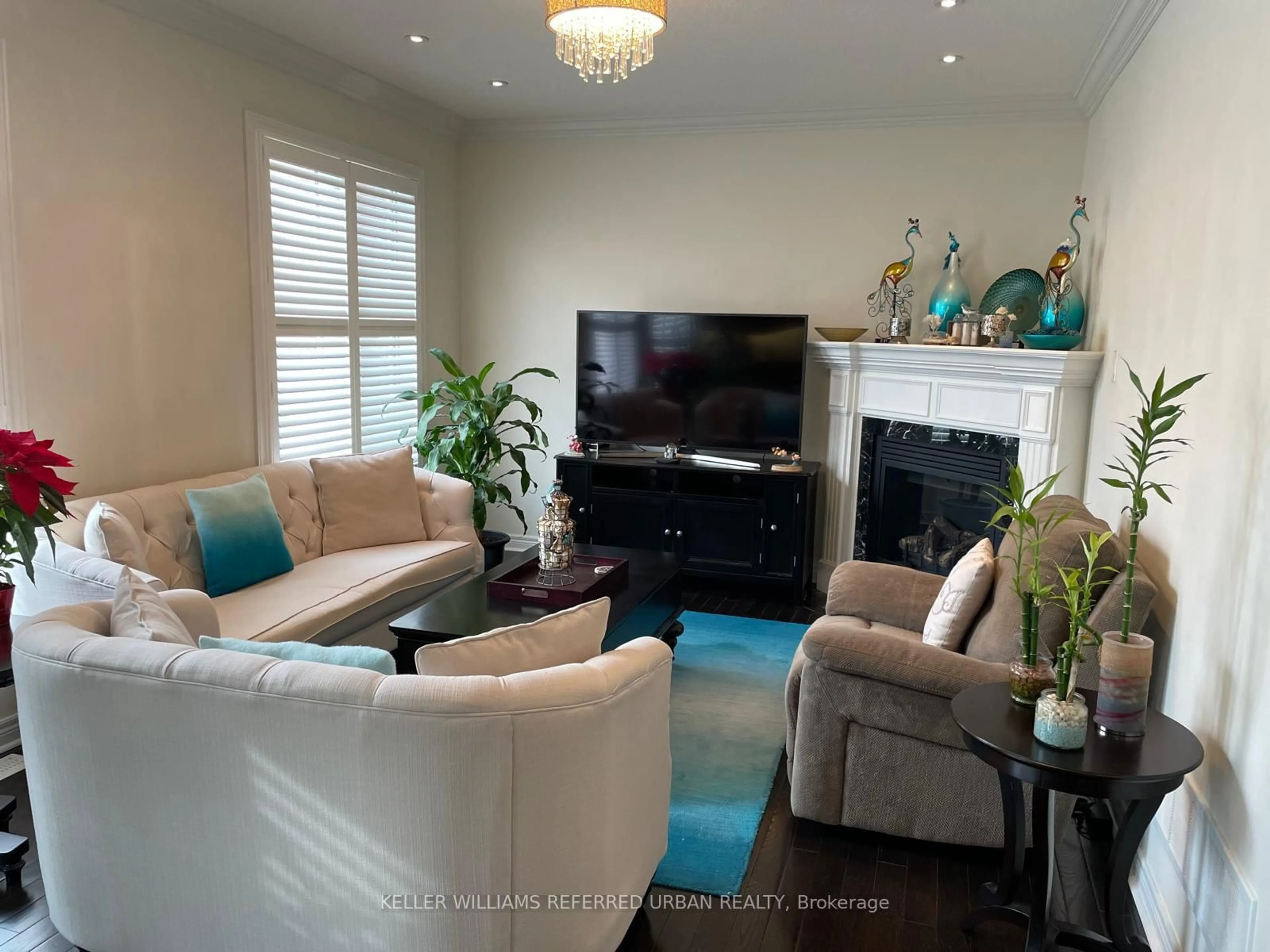 Living room with furniture, unknown for 21 Sedore St, Markham Ontario L6E 0K2