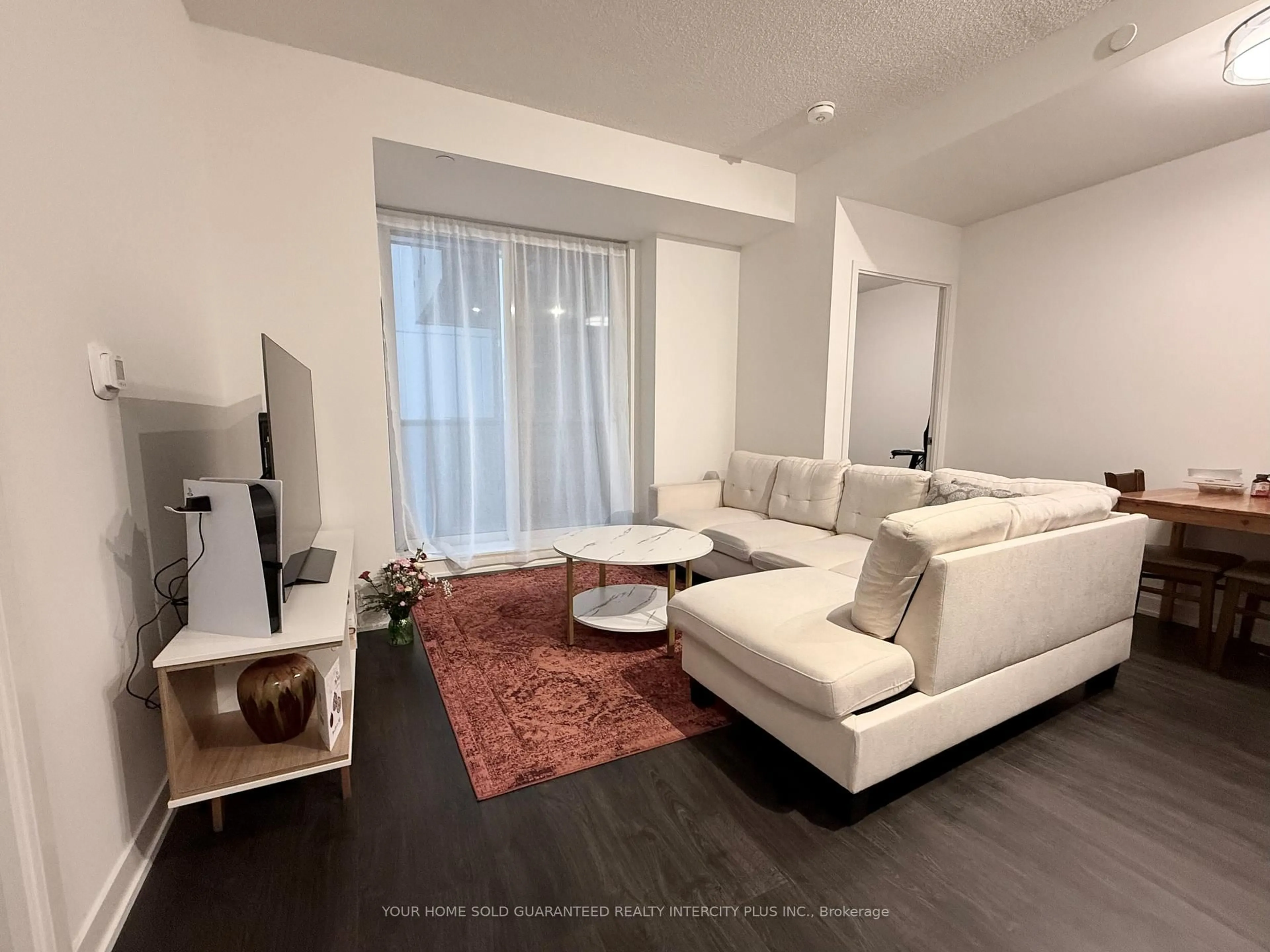 Living room with furniture, unknown for 292 Verdale Crossing #B917, Markham Ontario L6G 0H6