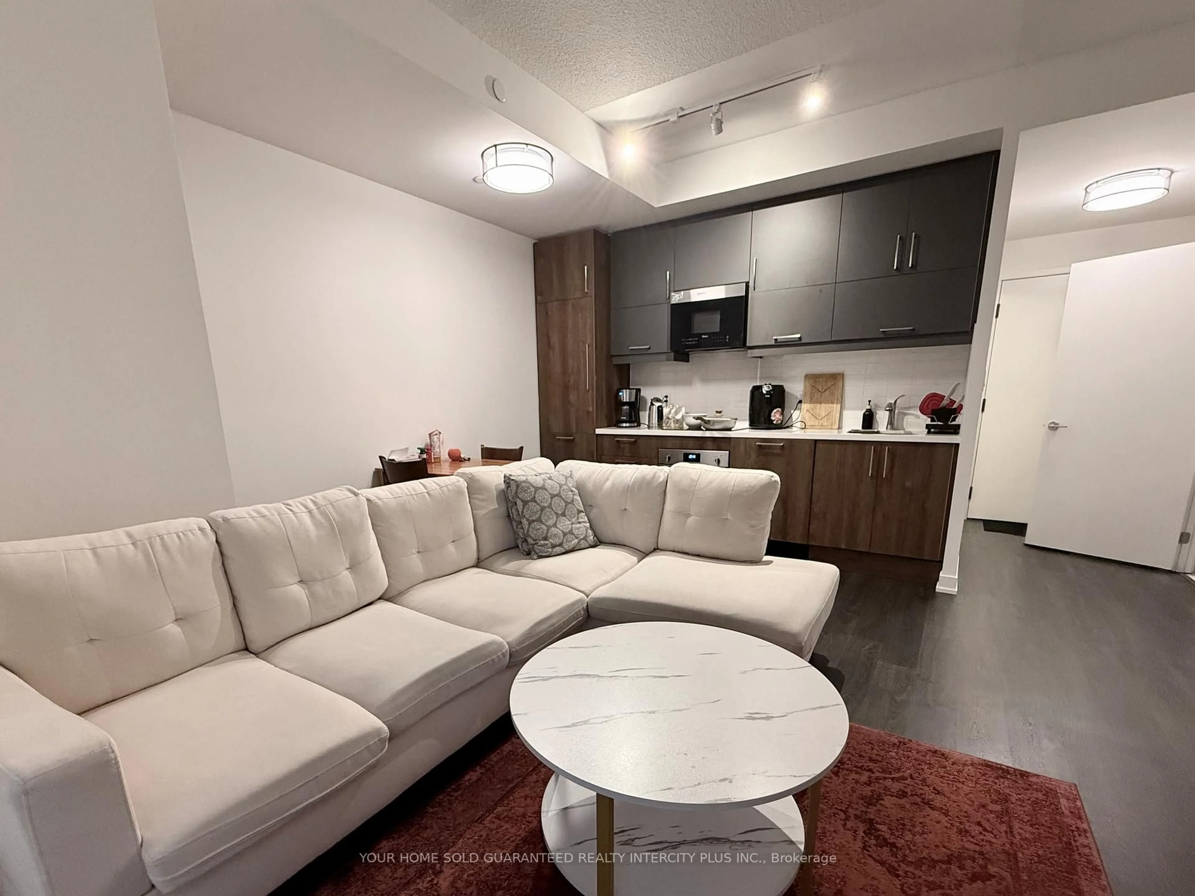 Living room with furniture, unknown for 292 Verdale Crossing #B917, Markham Ontario L6G 0H6