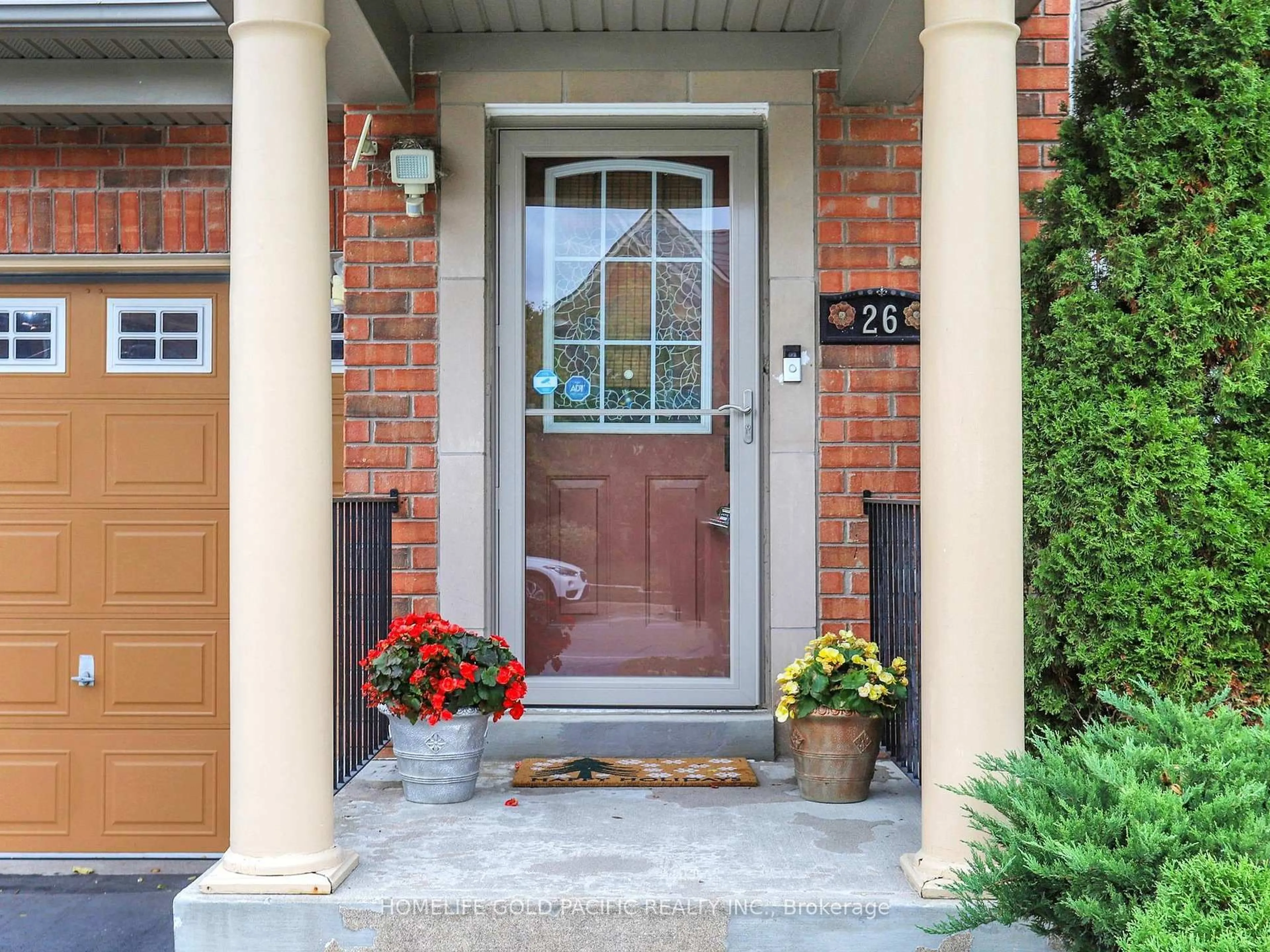 Indoor entryway for 26 Rollinghill Rd, Richmond Hill Ontario L4E 4C1