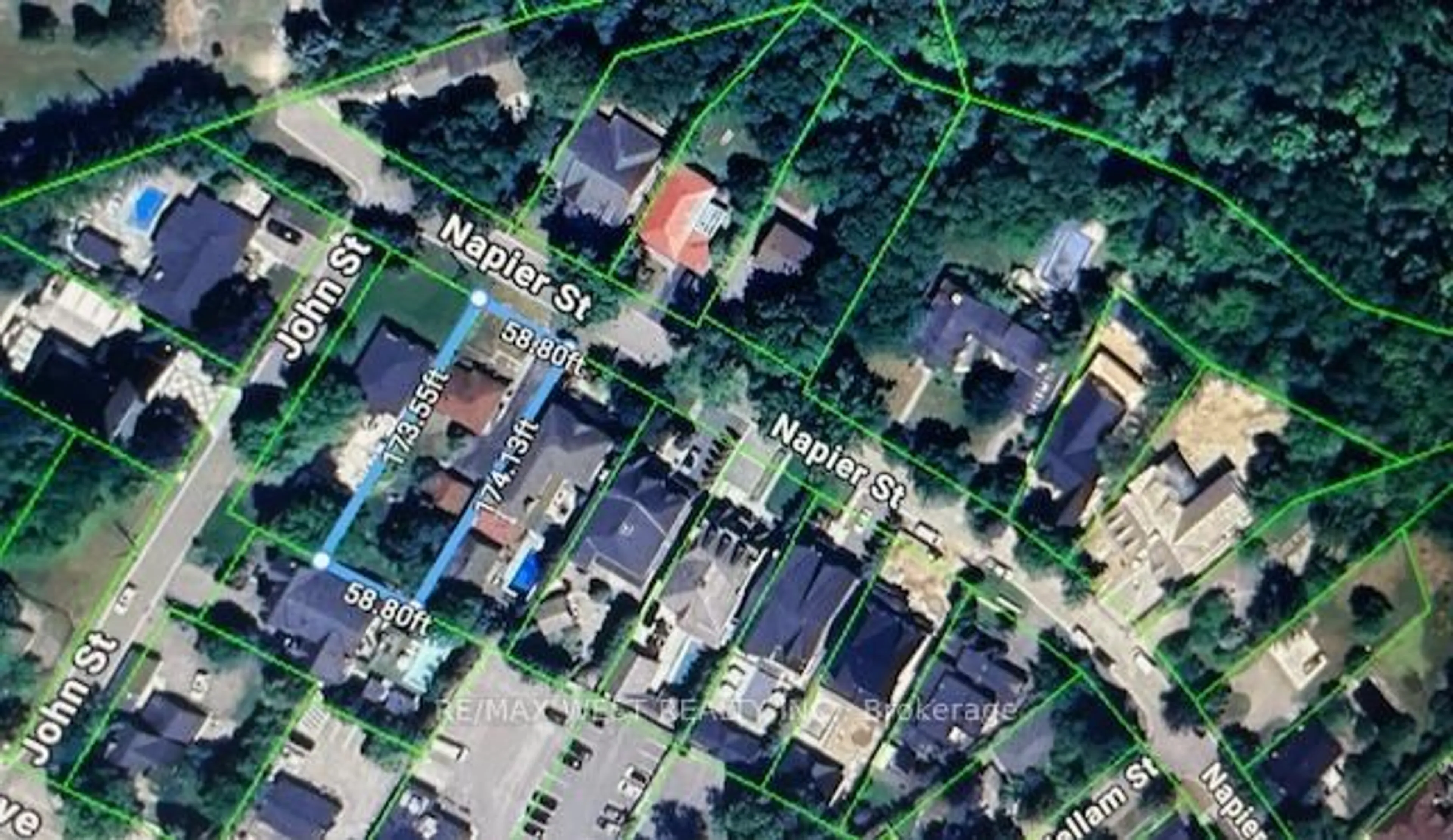 A pic from outside/outdoor area/front of a property/back of a property/a pic from drone, street for 90 Napier St, Vaughan Ontario L0J 1C0
