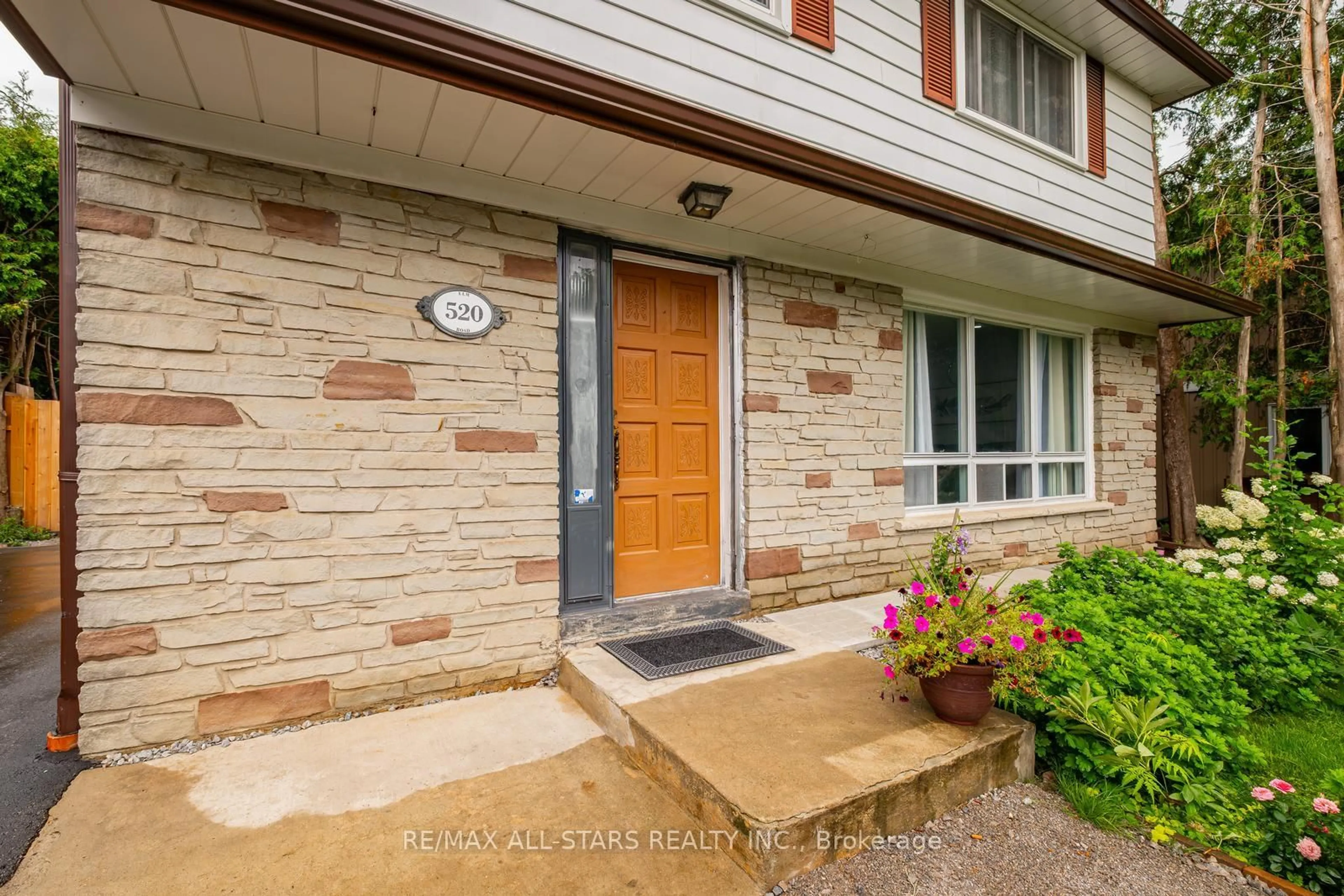 Unknown for 520 Elm Rd, Whitchurch-Stouffville Ontario L4A 1W8