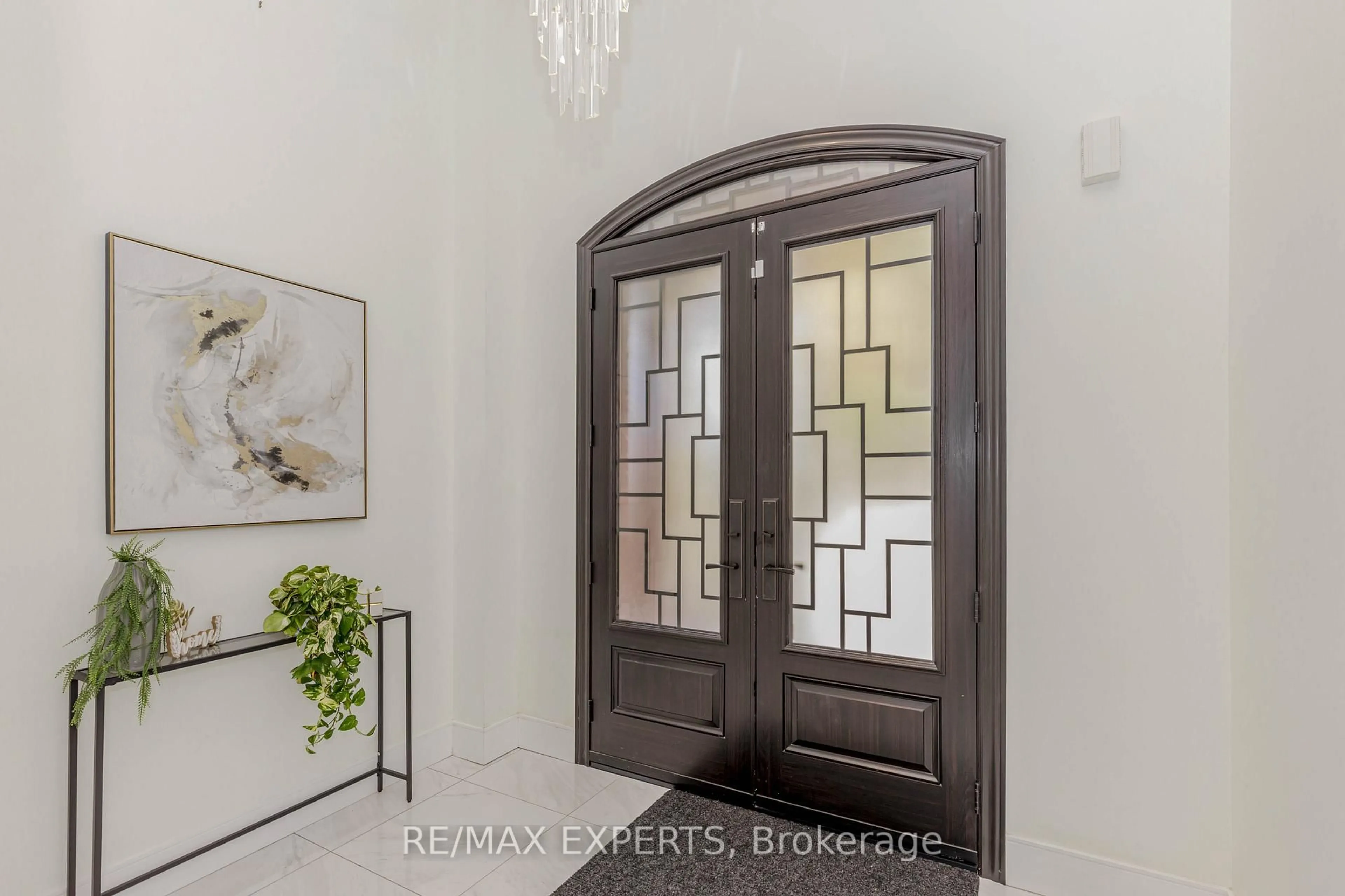 Indoor entryway for 193 Fairlane Cres, Vaughan Ontario L4H 2H1