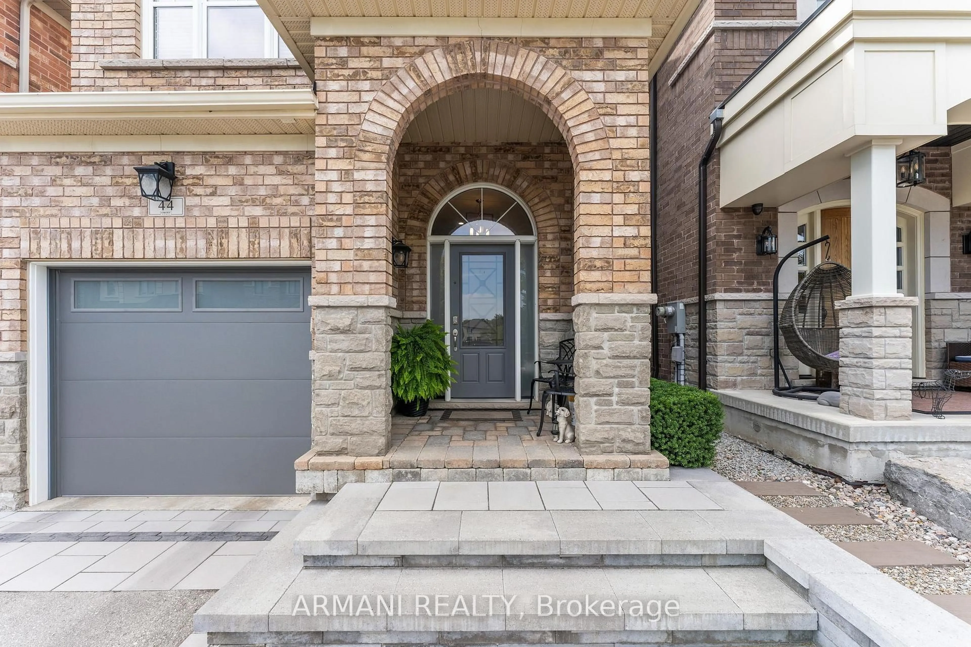 Indoor entryway for 44 Alex Black St, Vaughan Ontario L6A 0V5