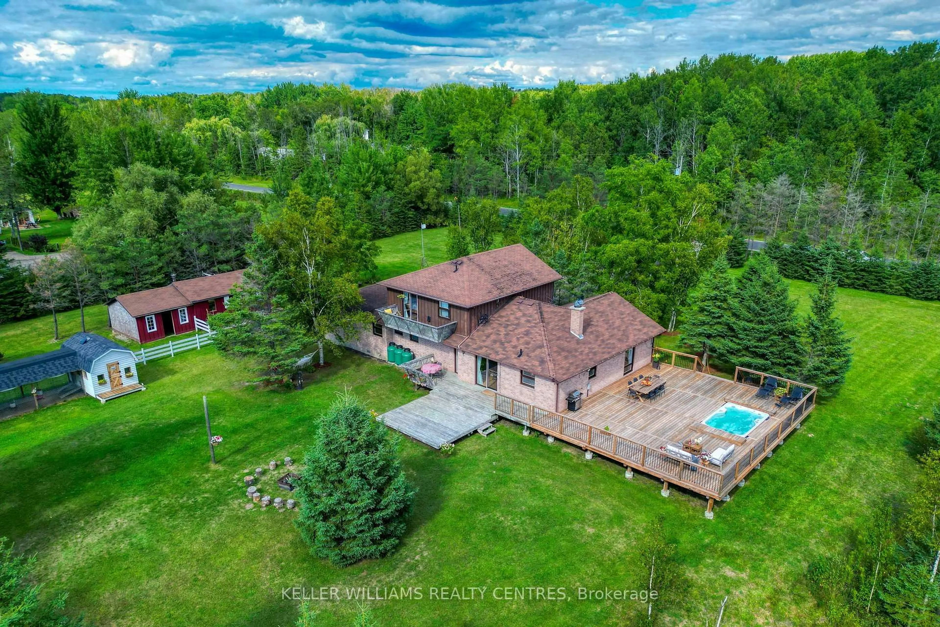 A pic from outside/outdoor area/front of a property/back of a property/a pic from drone, water/lake/river/ocean view for 25154 Valley View Dr, Georgina Ontario L0E 1R0