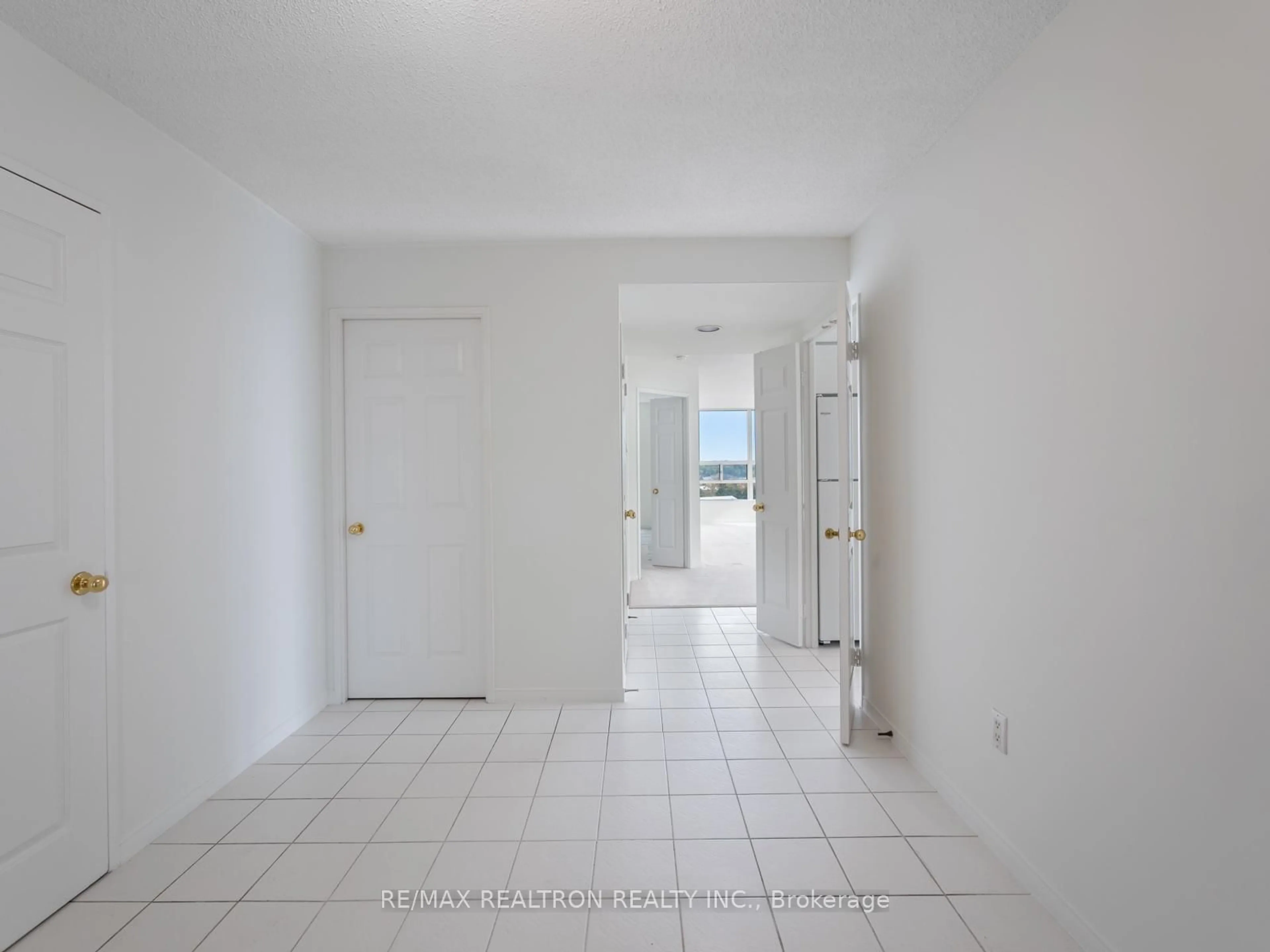 Unknown for 7905 BAYVIEW Ave #1005, Markham Ontario L3T 7N3