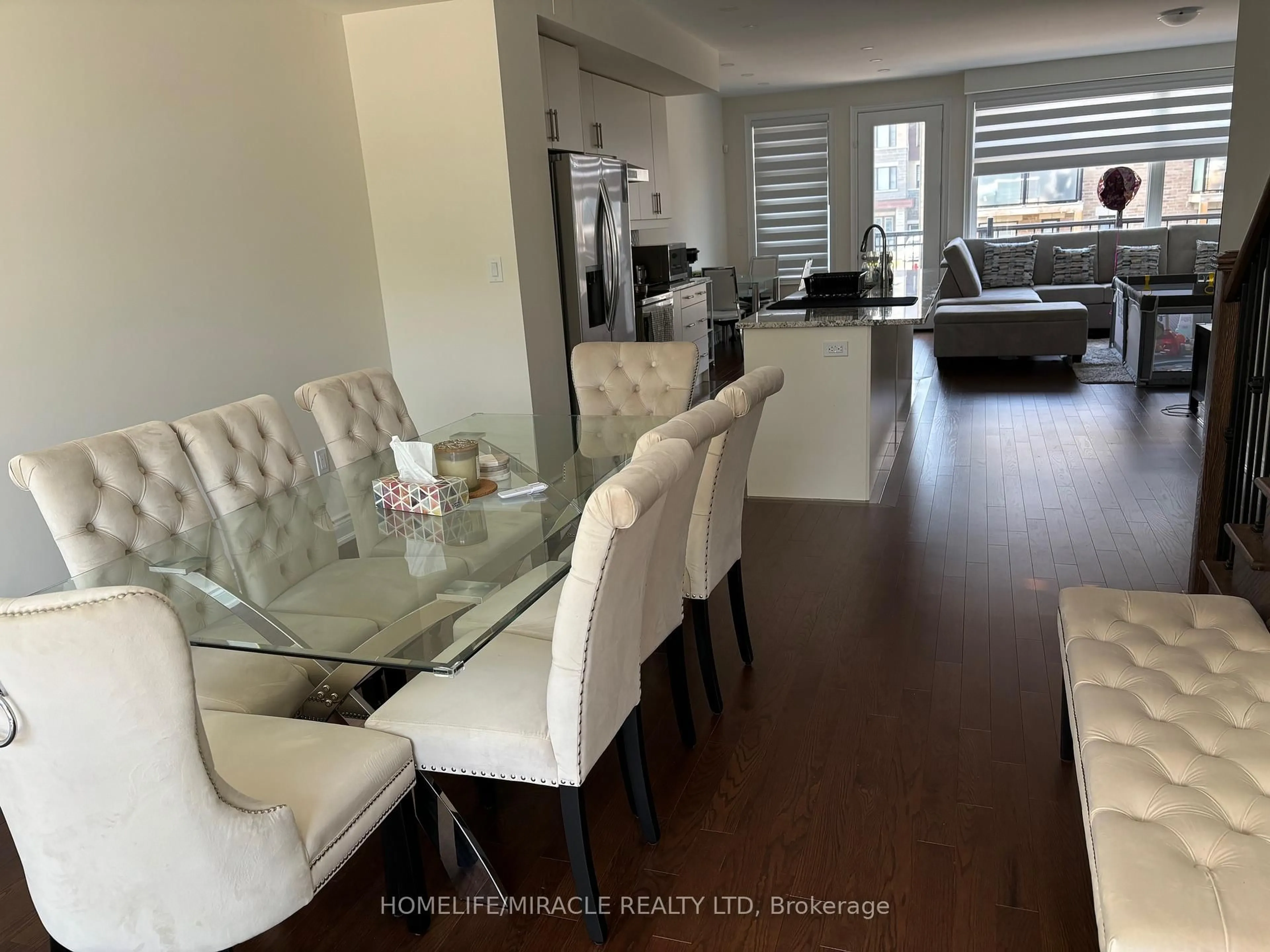 Dining room, wood/laminate floor for 8 Bennington Rd, Newmarket Ontario L3X 0M8