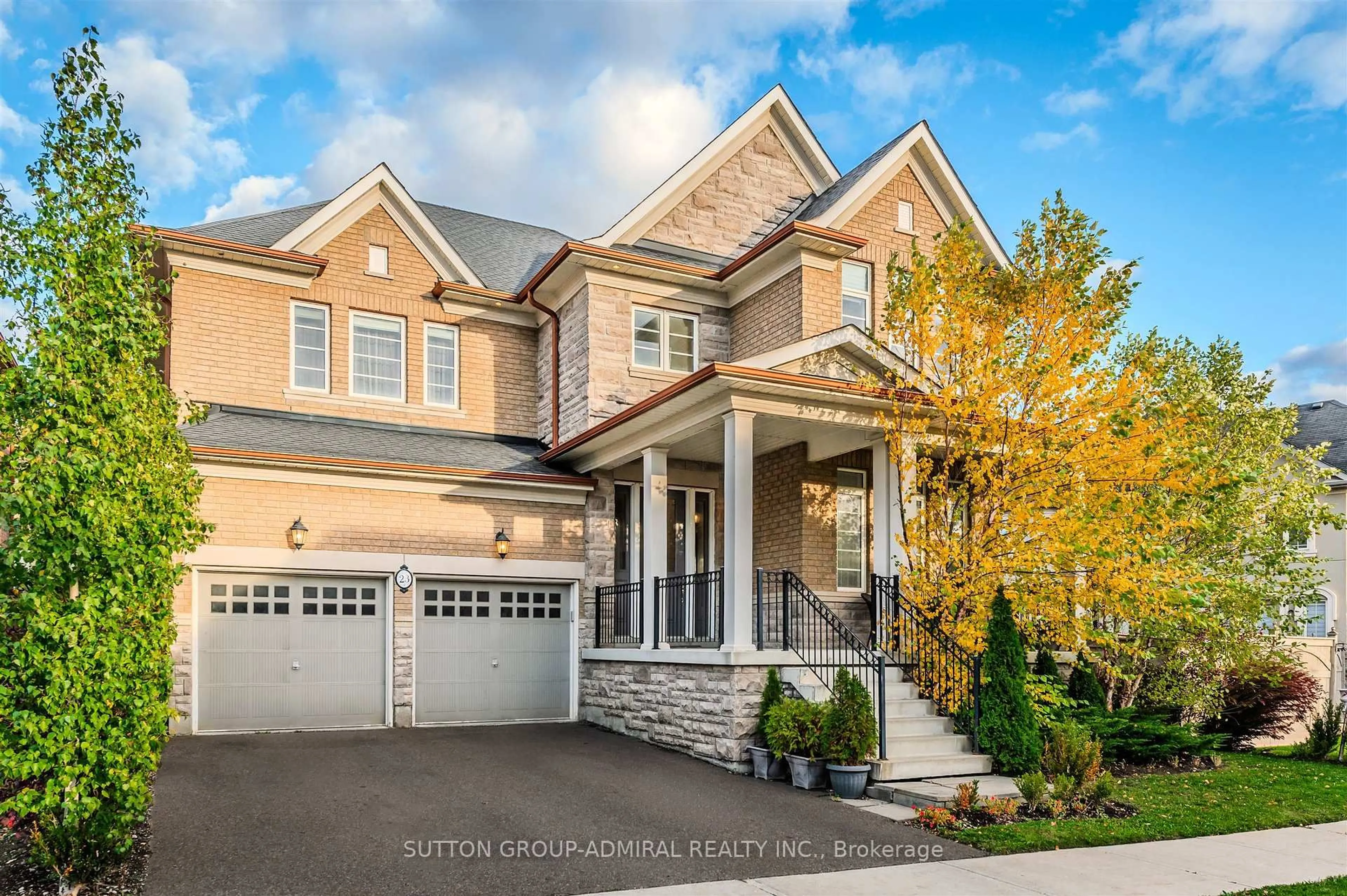 Home with vinyl exterior material, street for 23 Samson Tr, King Ontario L7B 0A5