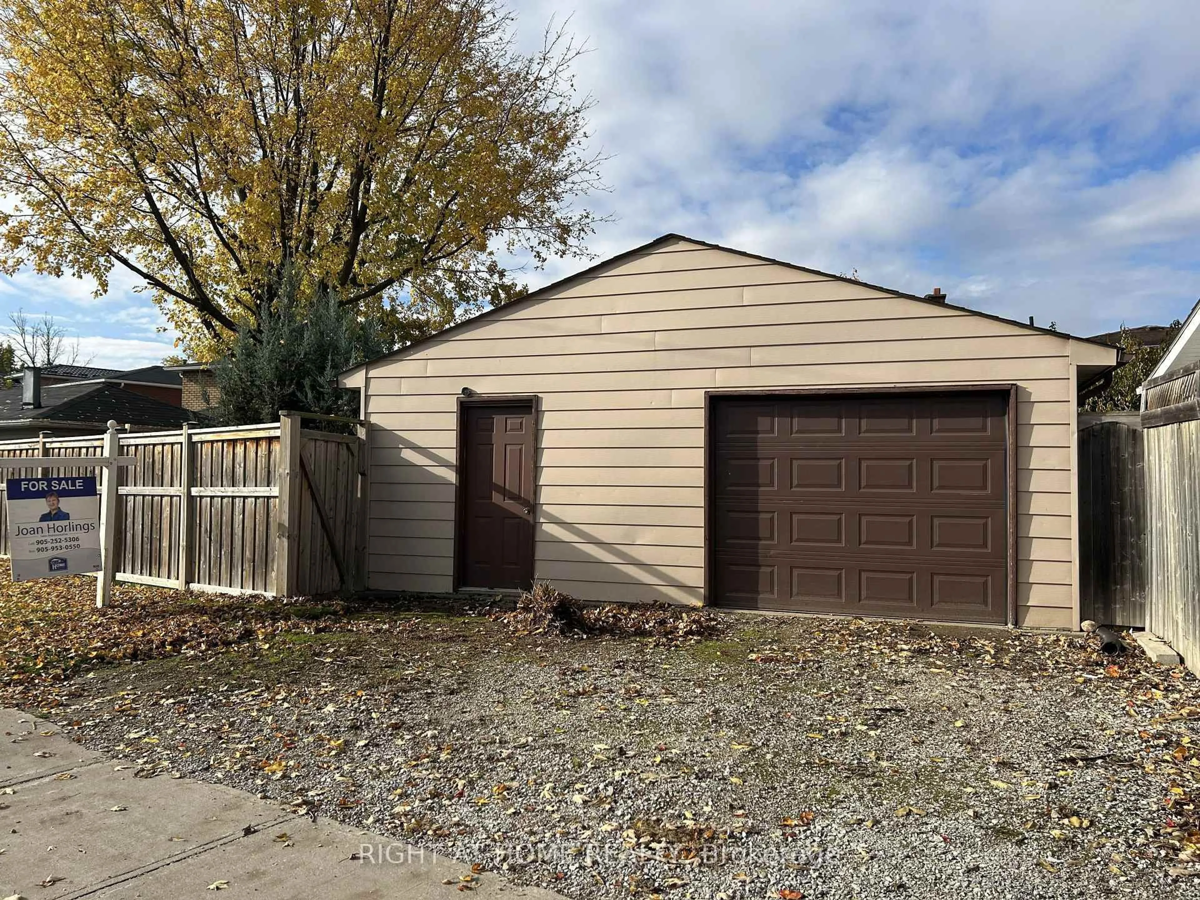 Shed for 377 Parkwood Ave, Bradford West Gwillimbury Ontario L3Z 2W9