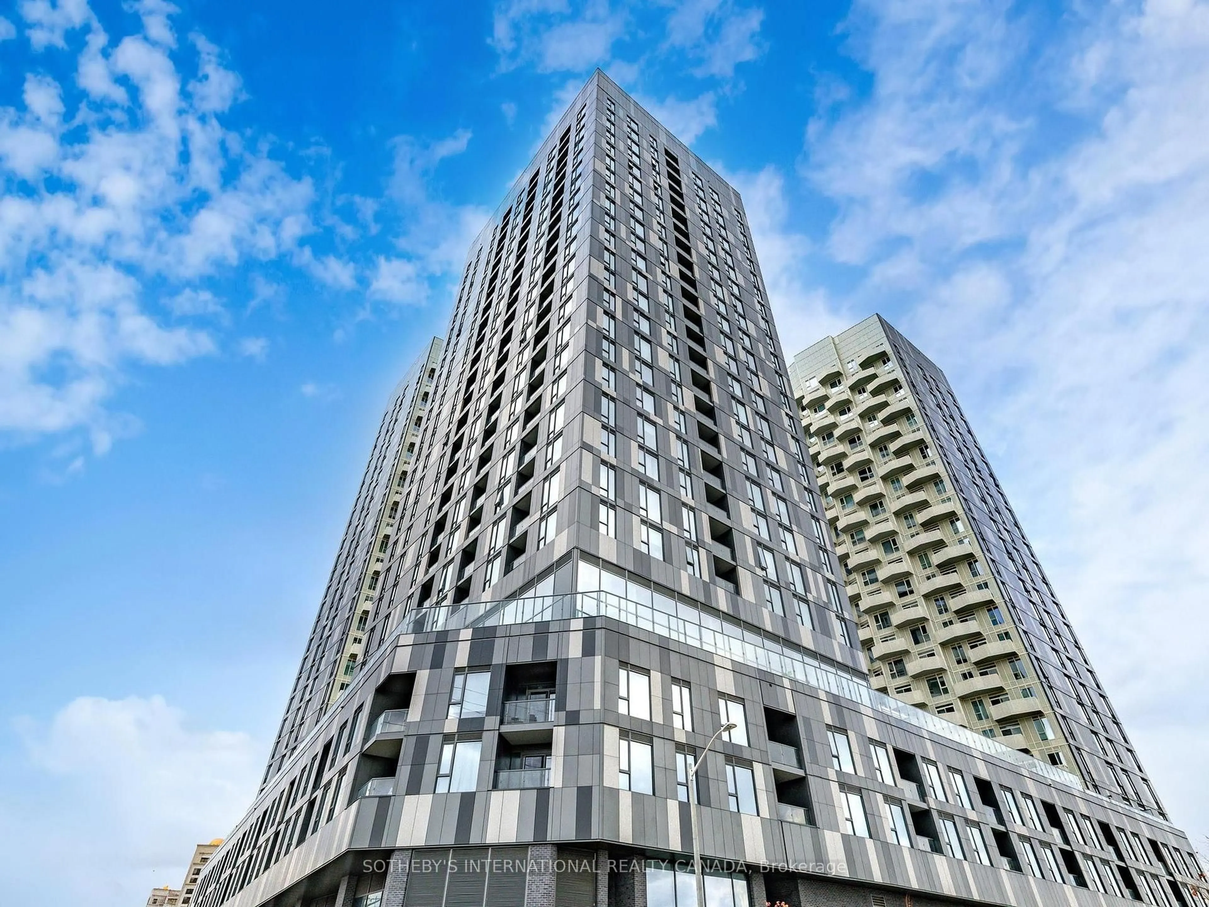 Indoor foyer for 10 Abeja St #1313, Vaughan Ontario L4K 0R4