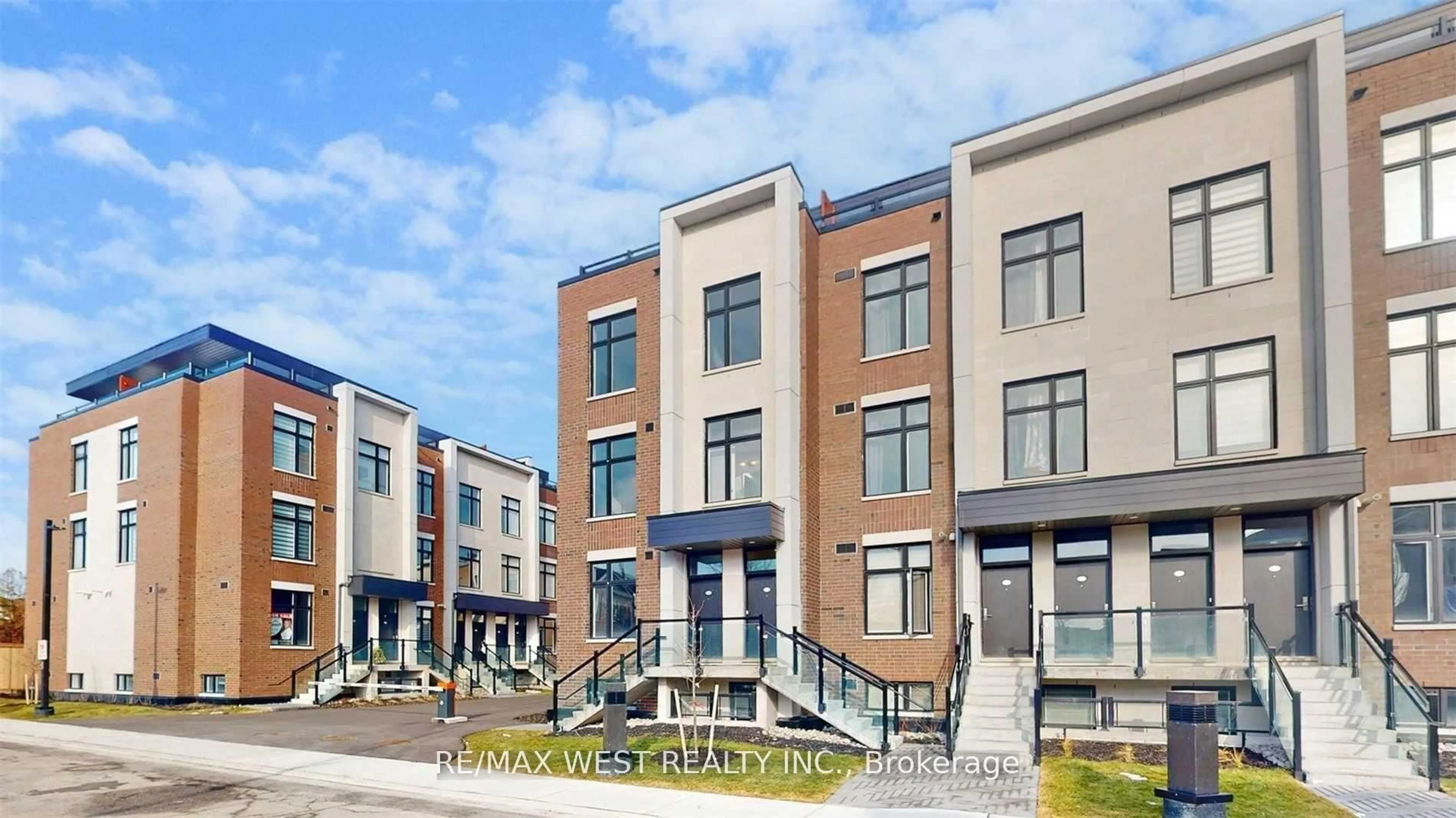 Unknown for 9570 Islington Ave #223, Vaughan Ontario L4L 1A7