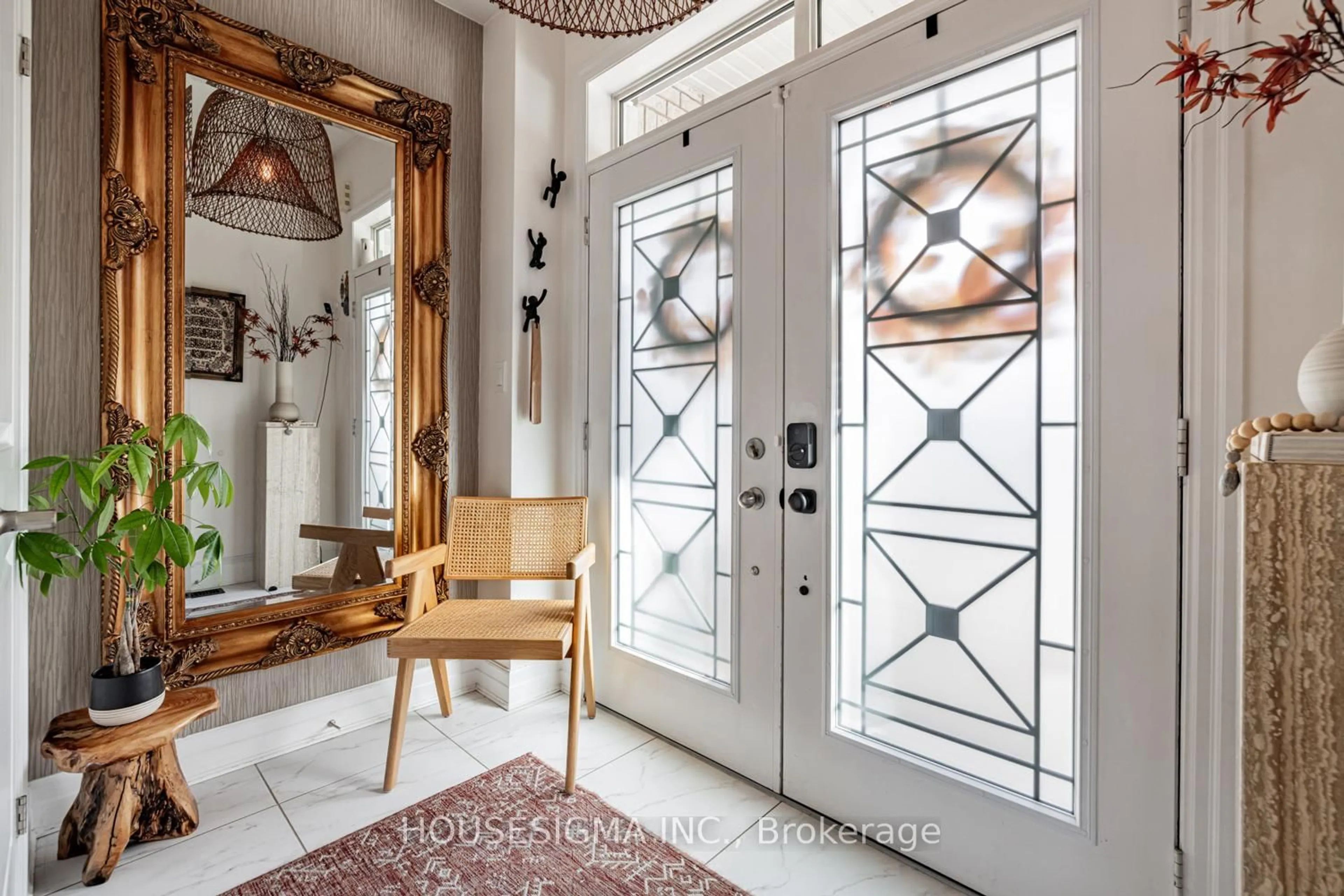 Indoor entryway for 46 Vedette Way, Vaughan Ontario L4H 4K3