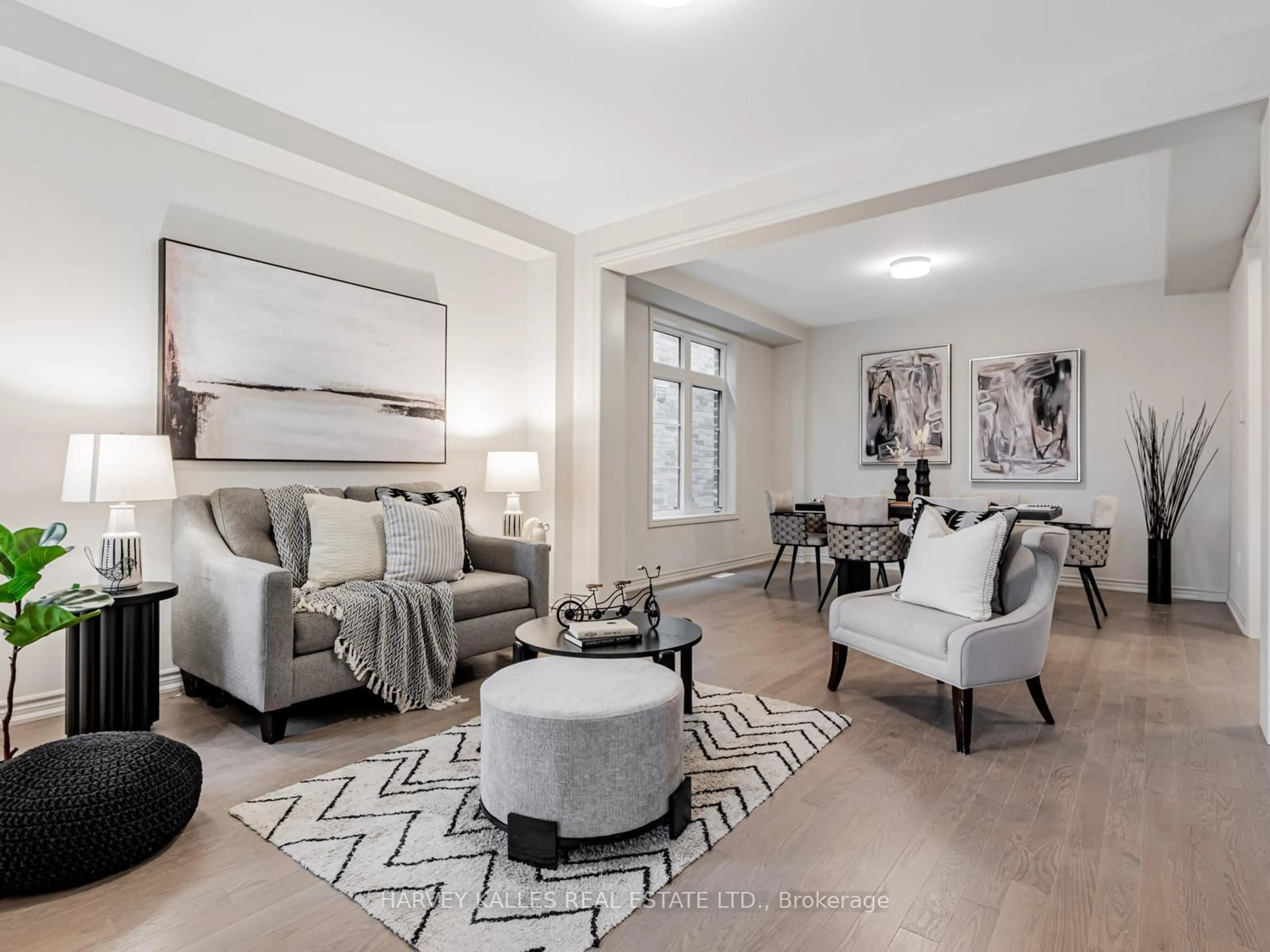 Living room with furniture, unknown for 39 Sandhill Cres, Adjala-Tosorontio Ontario L0G 1W0