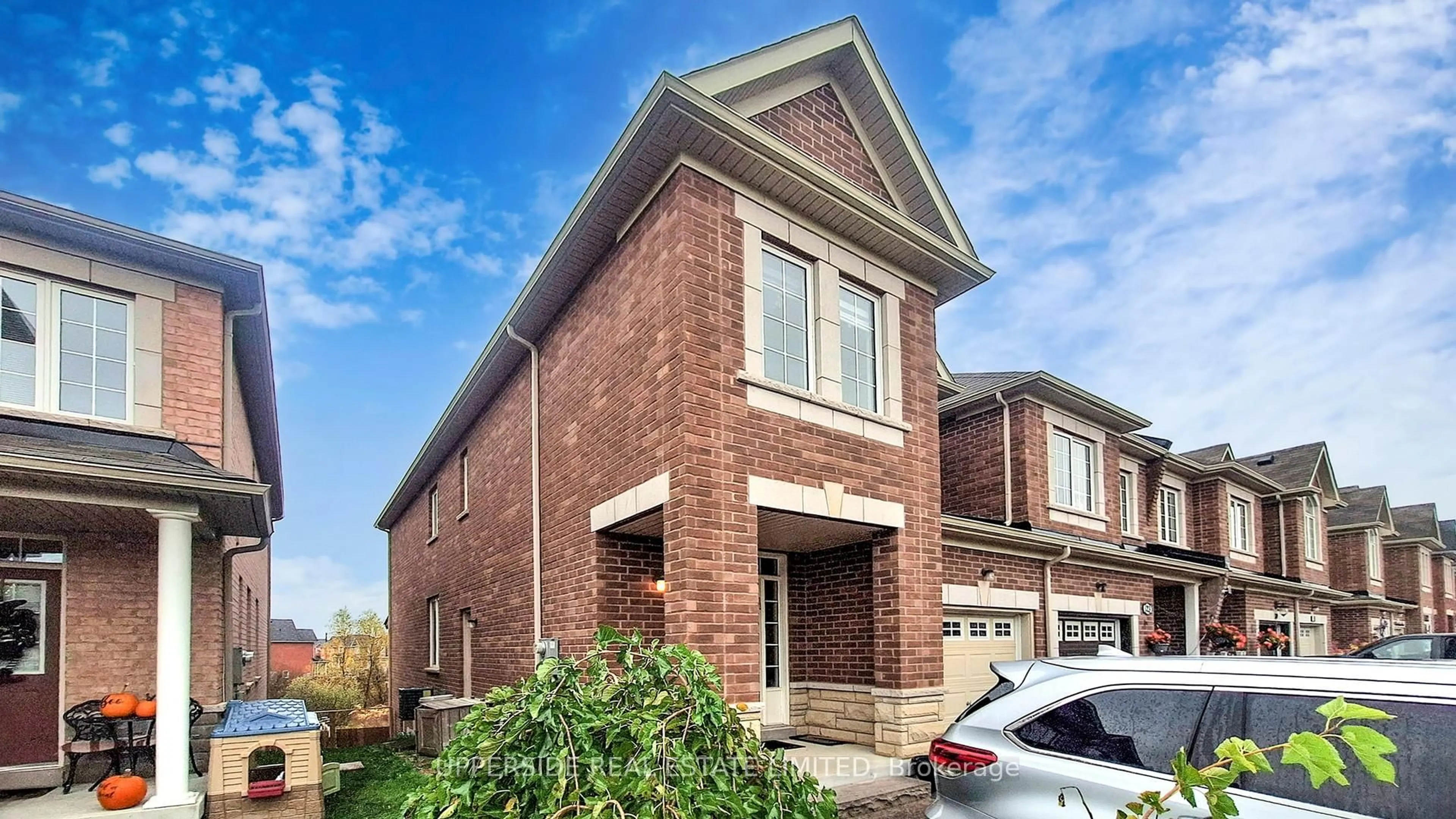 Home with brick exterior material, street for 125 Walter Sinclair Crt, Richmond Hill Ontario L4E 0X4