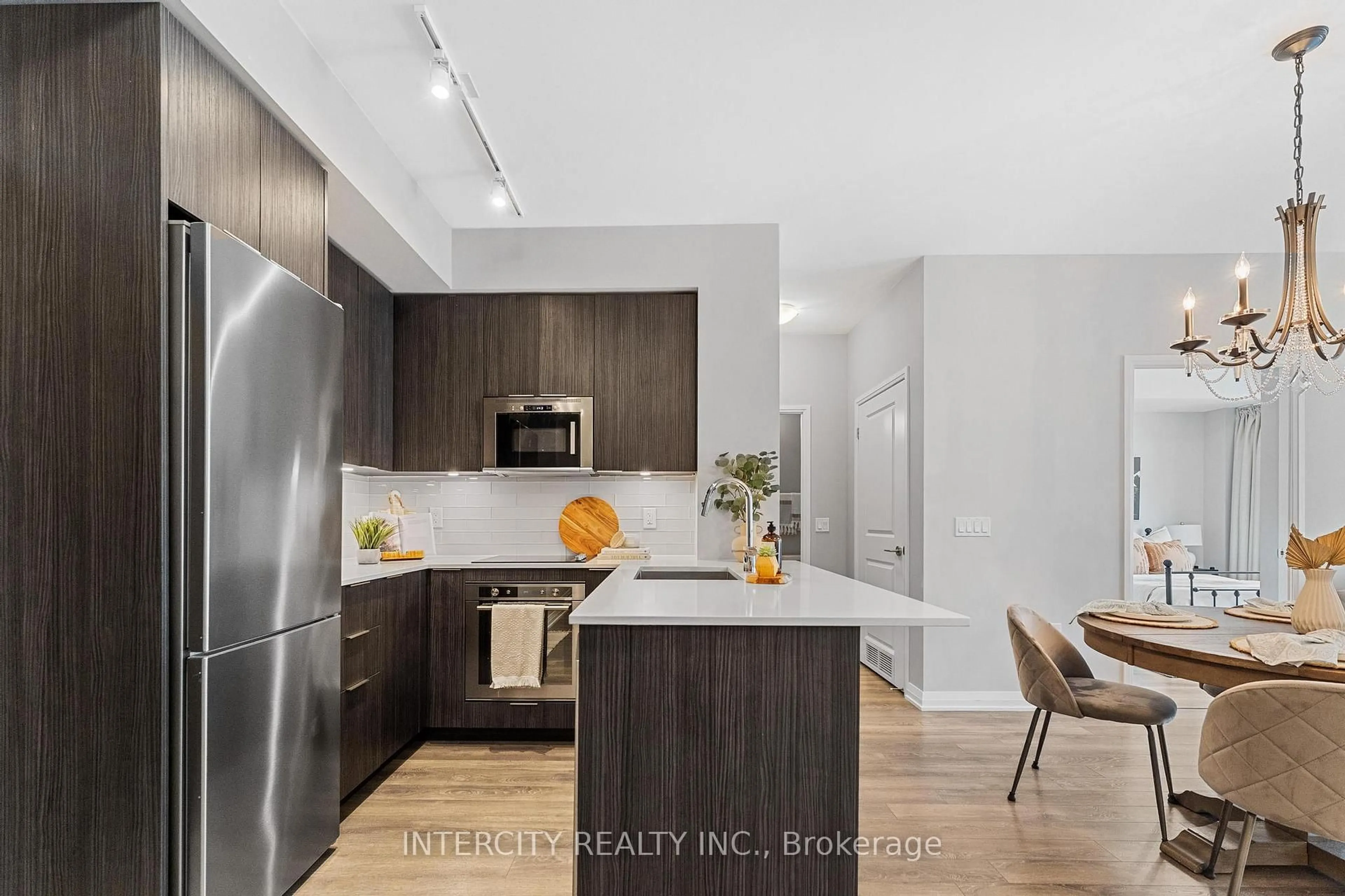 Unknown for 99 Eagle Rock Way #627, Vaughan Ontario L6A 5A7