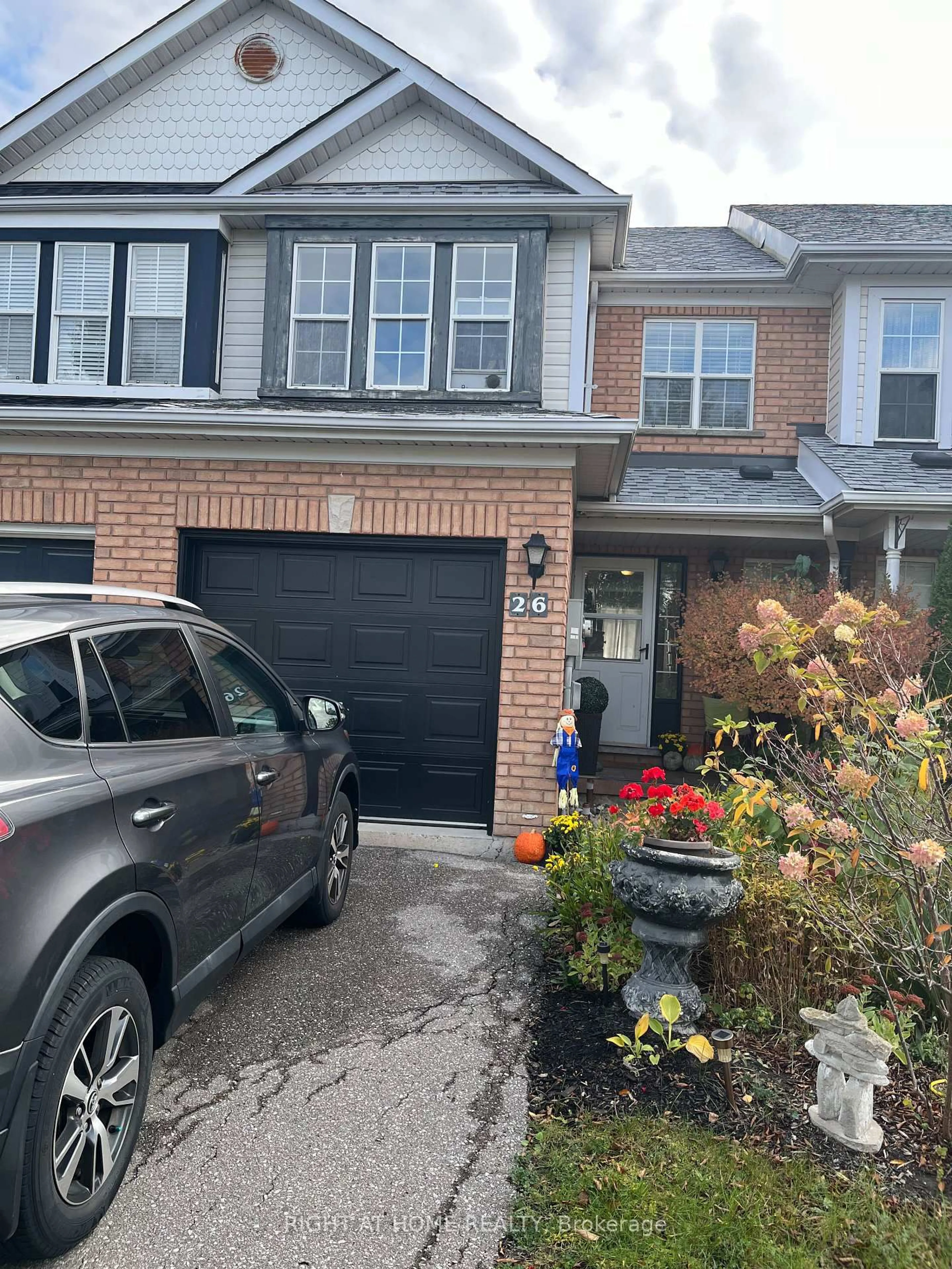 Home with brick exterior material, street for 26 Crittenden Dr, Georgina Ontario L4P 4E7