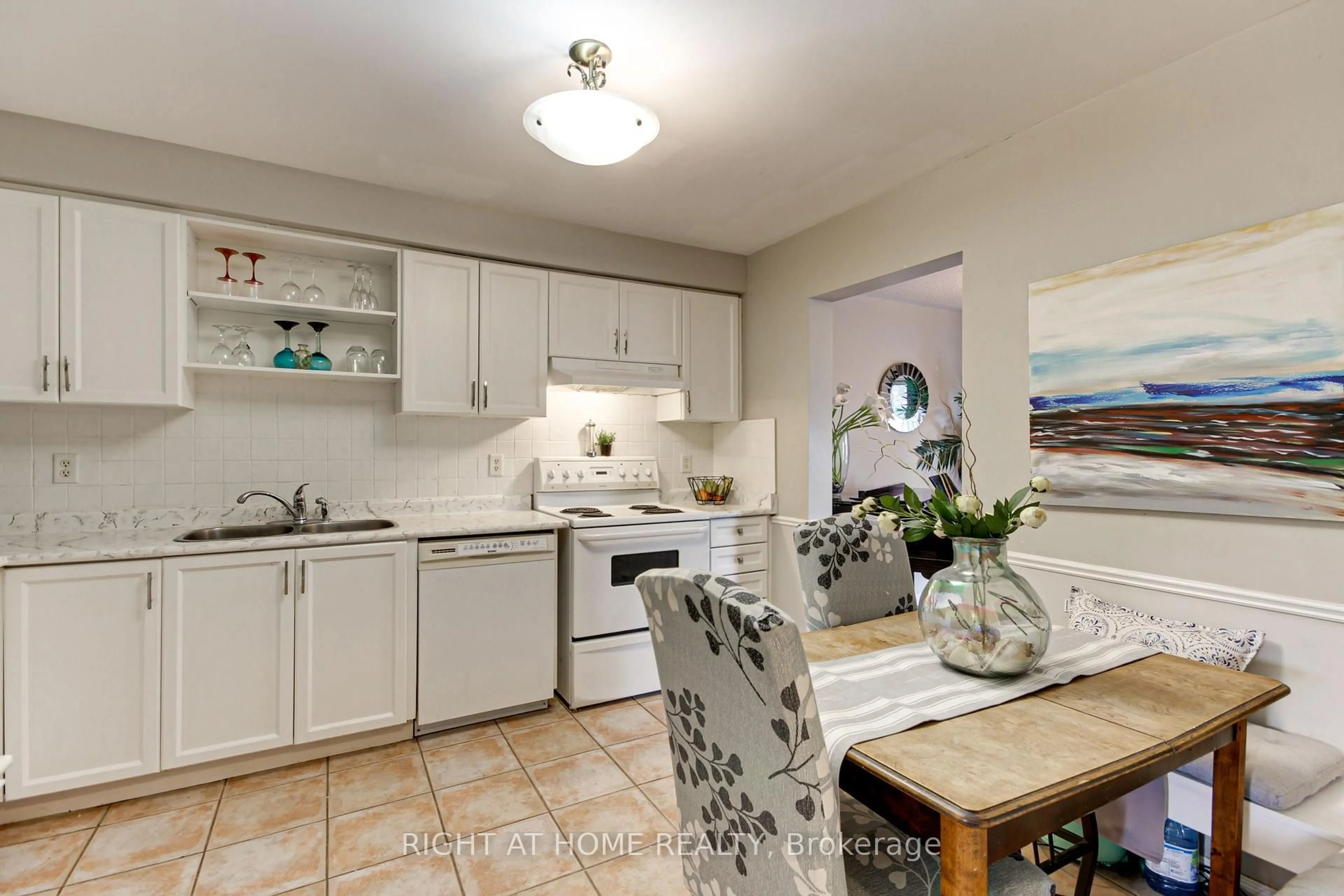 Open concept kitchen, ceramic/tile floor for 26 Crittenden Dr, Georgina Ontario L4P 4E7