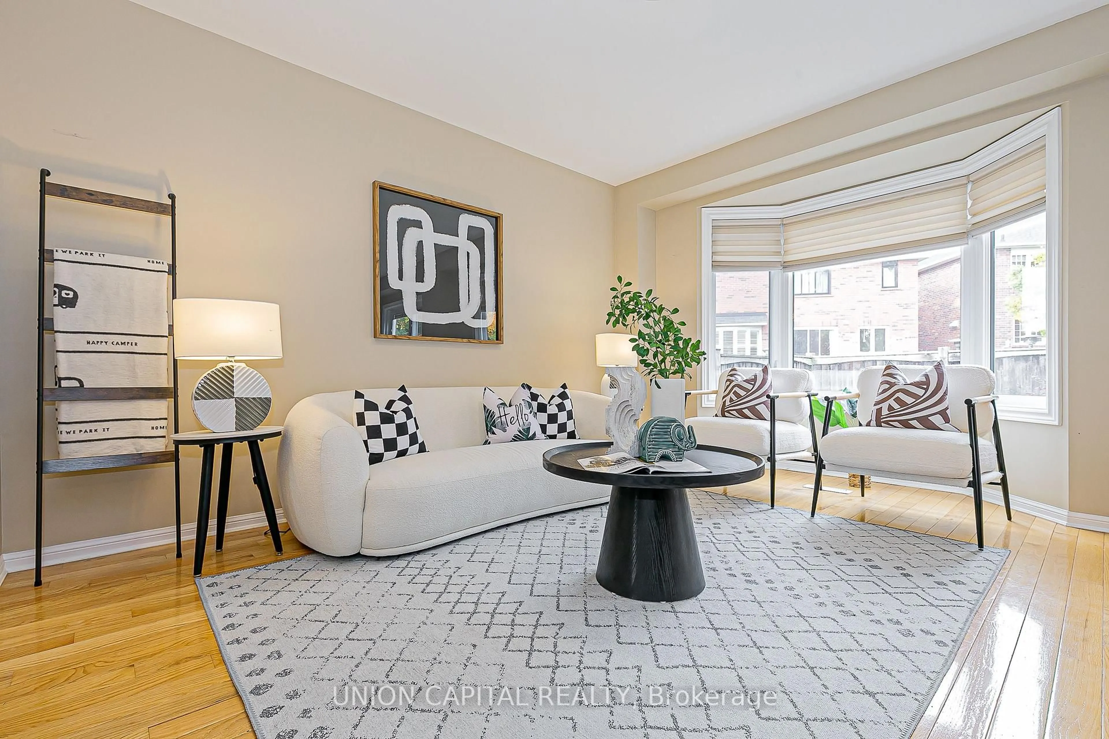 Living room with furniture, unknown for 115 Ken Laushway Ave, Whitchurch-Stouffville Ontario L4A 0J5