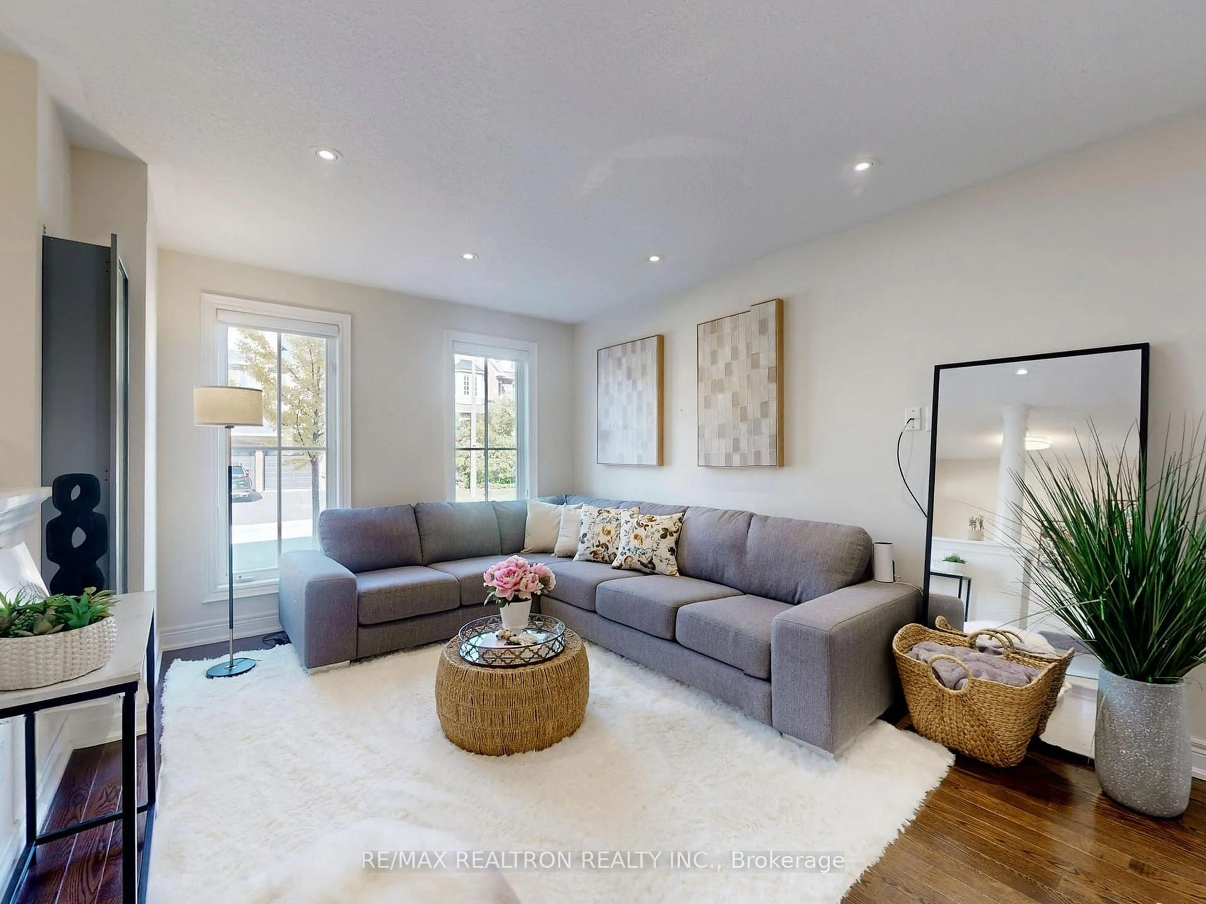 Living room with furniture, unknown for 25 Walter Scott Cres, Markham Ontario L6C 0E6