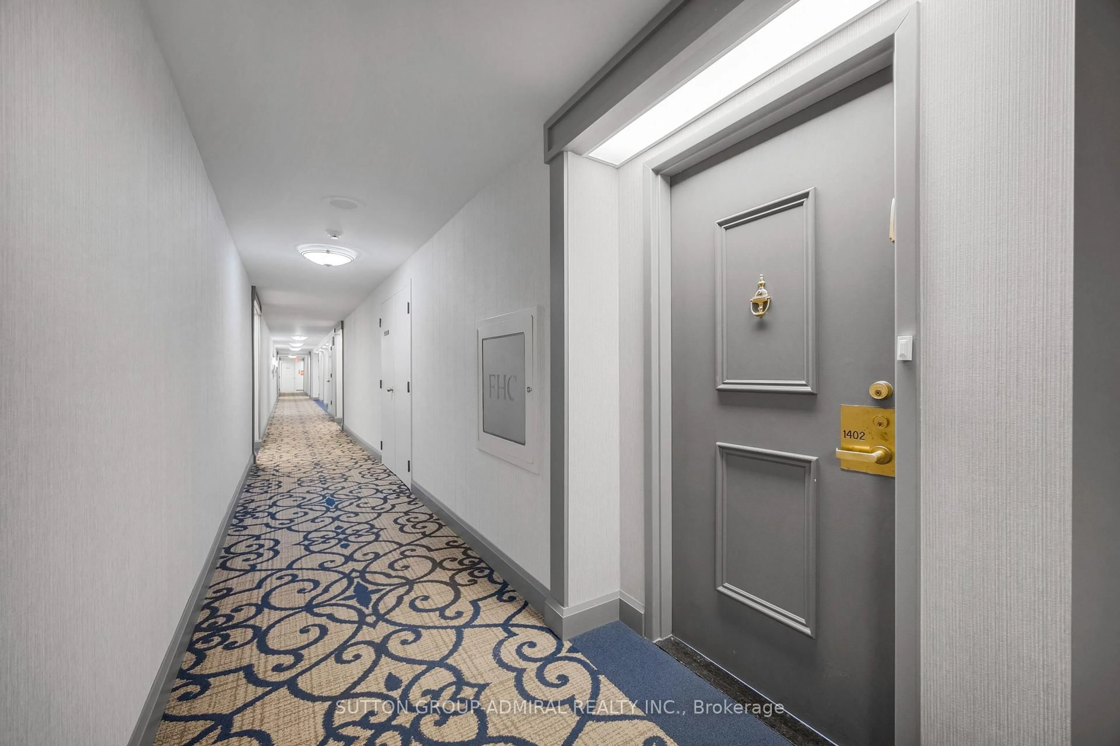 Indoor foyer for 343 Clark Ave #1402, Vaughan Ontario L4J 7K5