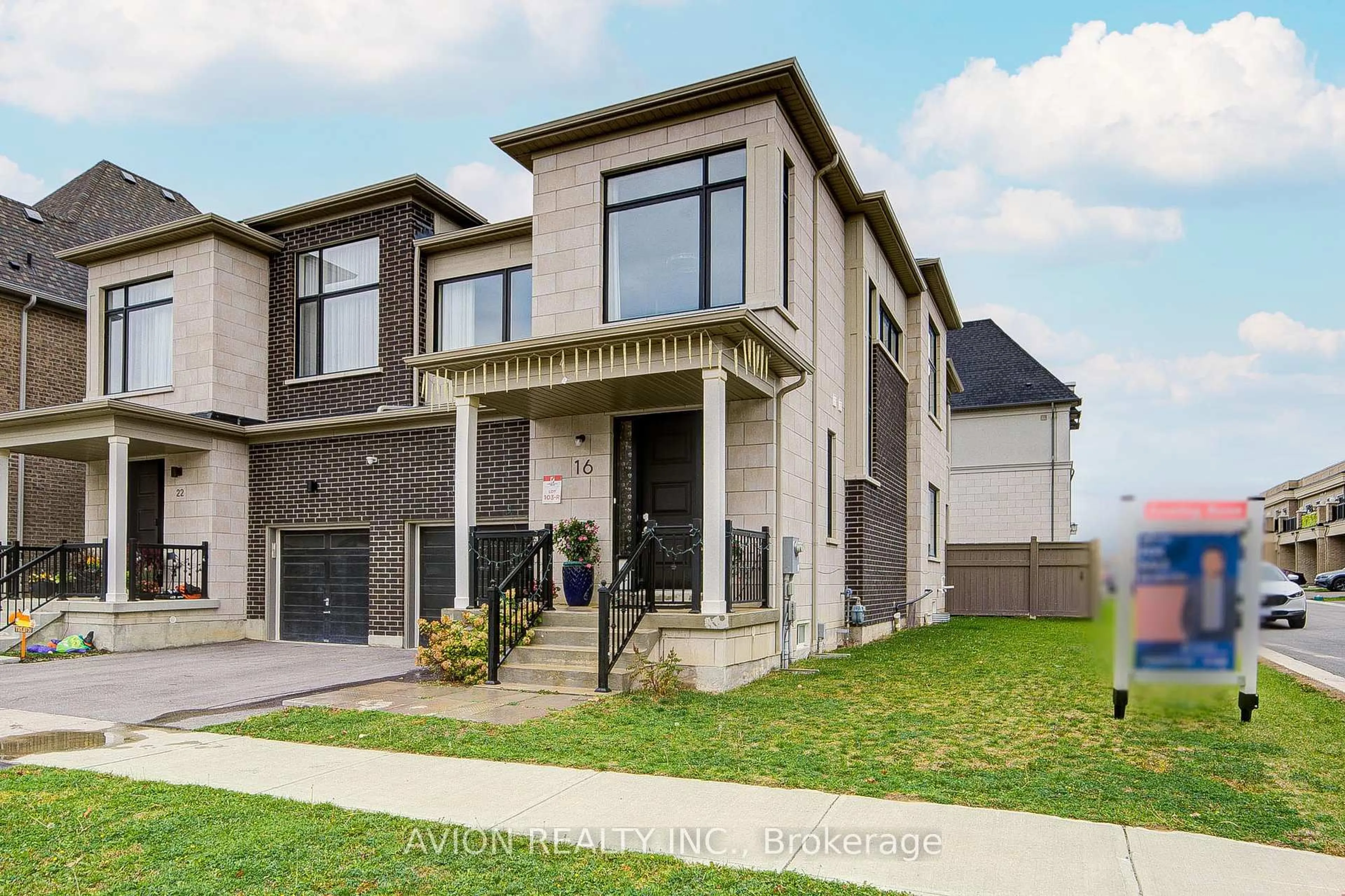 Home with brick exterior material, street for 16 Callisto Lane, Richmond Hill Ontario L4C 4Z2