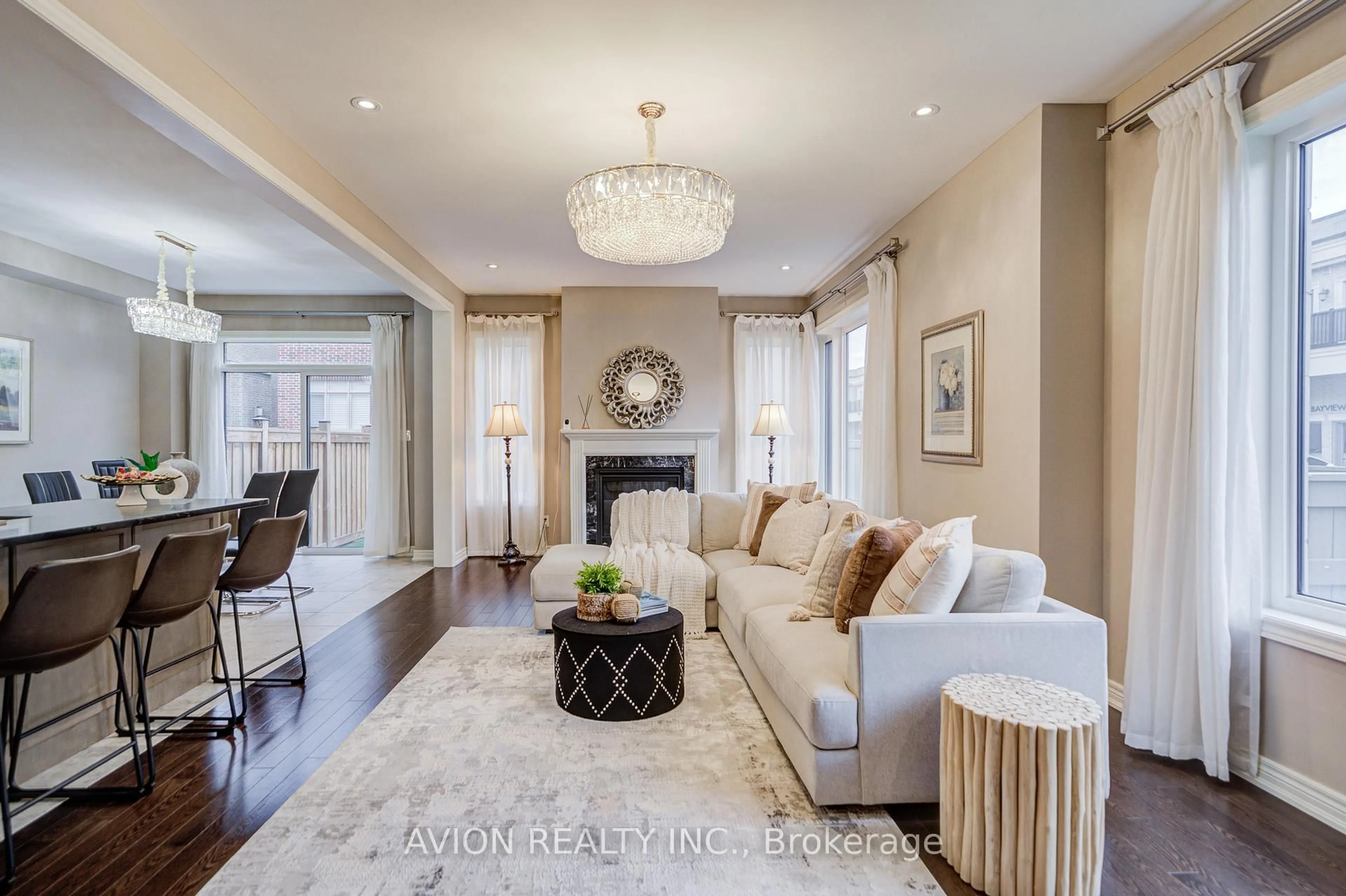 Living room with furniture, unknown for 16 Callisto Lane, Richmond Hill Ontario L4C 4Z2