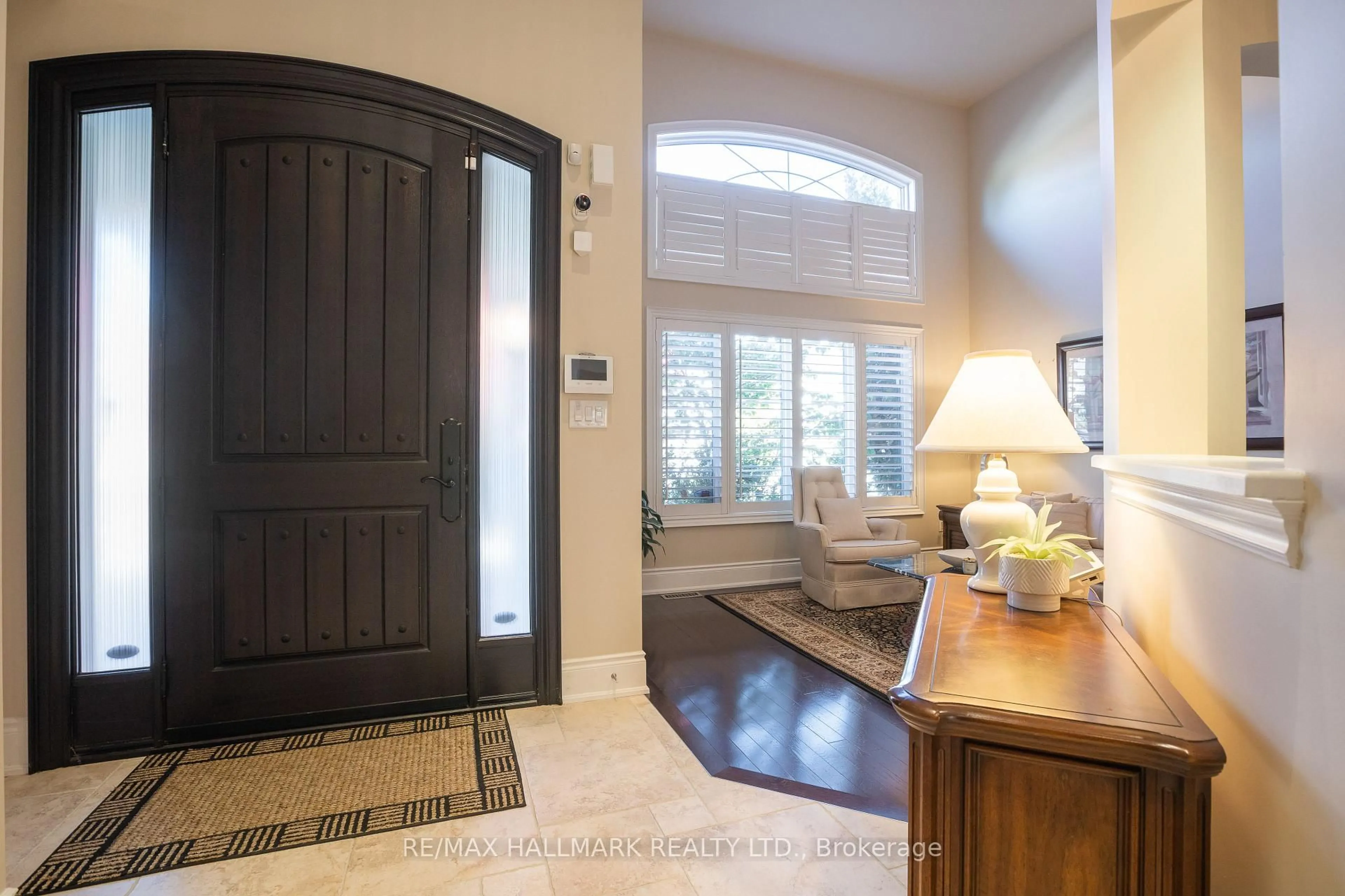 Indoor entryway for 134 Kane Cres, Aurora Ontario L4G 0C7