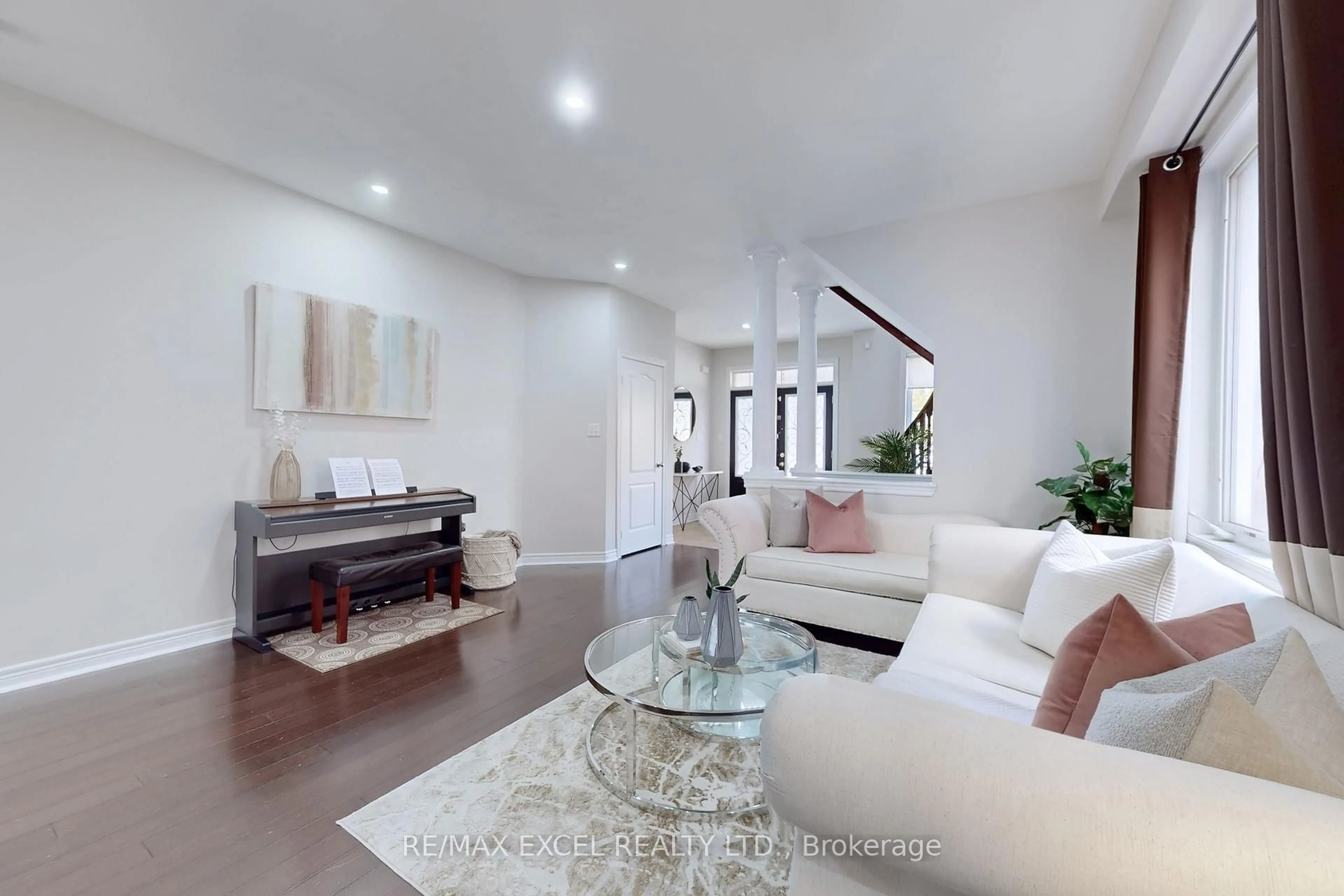 Living room with furniture, unknown for 25 Lundy Dr, Markham Ontario L6B 0G1