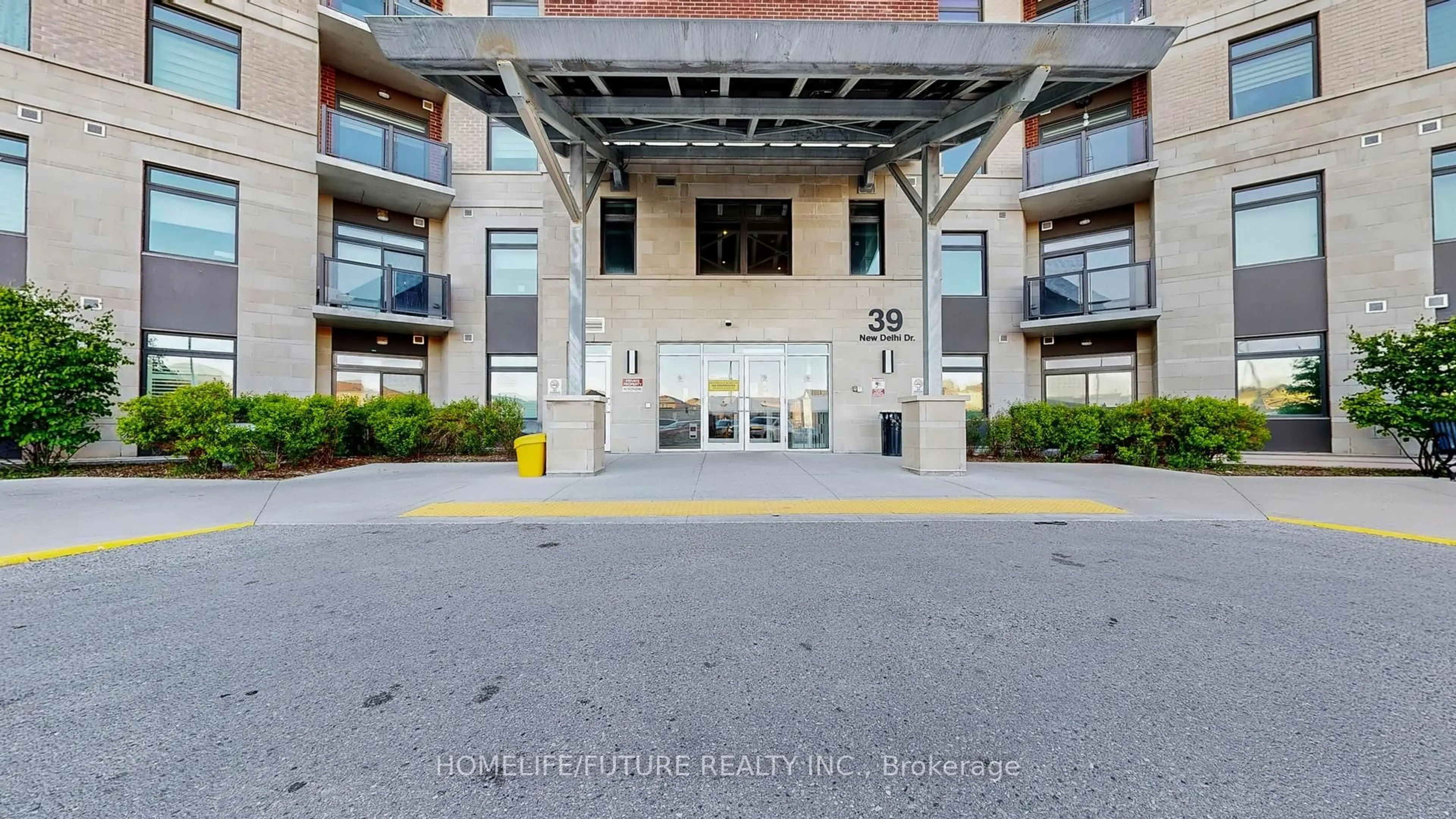 Indoor foyer for 39 New Delhi Dr #809, Markham Ontario L3S 0E1