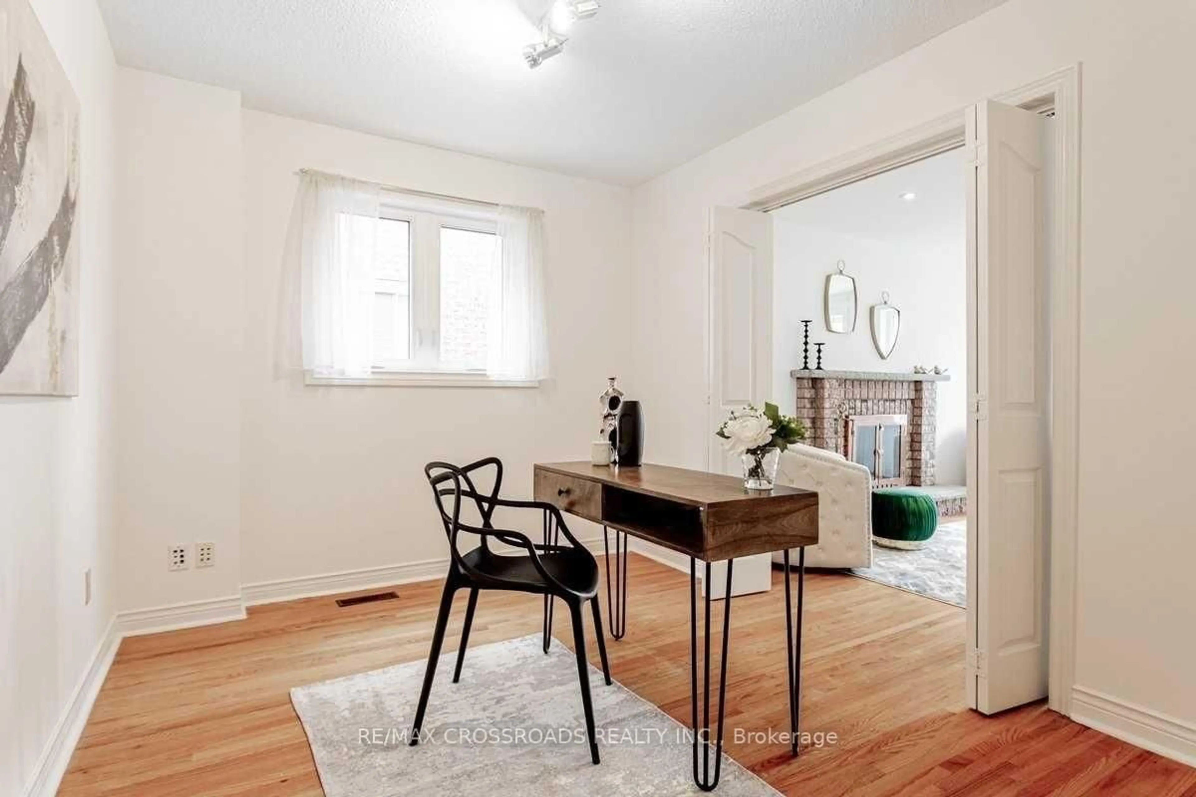 A pic of a room for 87 Woodriver St, Richmond Hill Ontario L4S 1H6