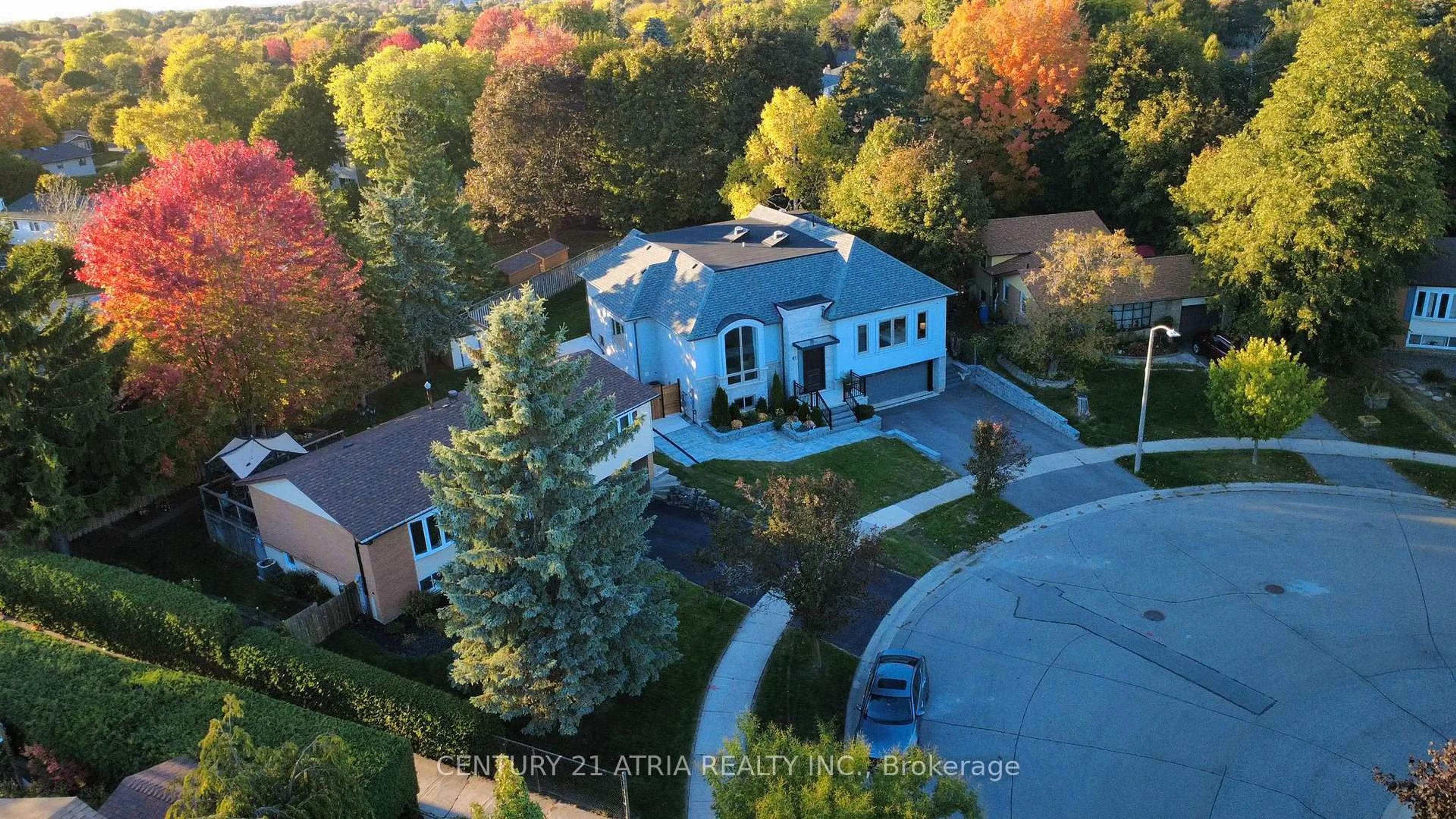 A pic from outside/outdoor area/front of a property/back of a property/a pic from drone, street for 41 Sir Bodwin Pl, Markham Ontario L1P 2X7