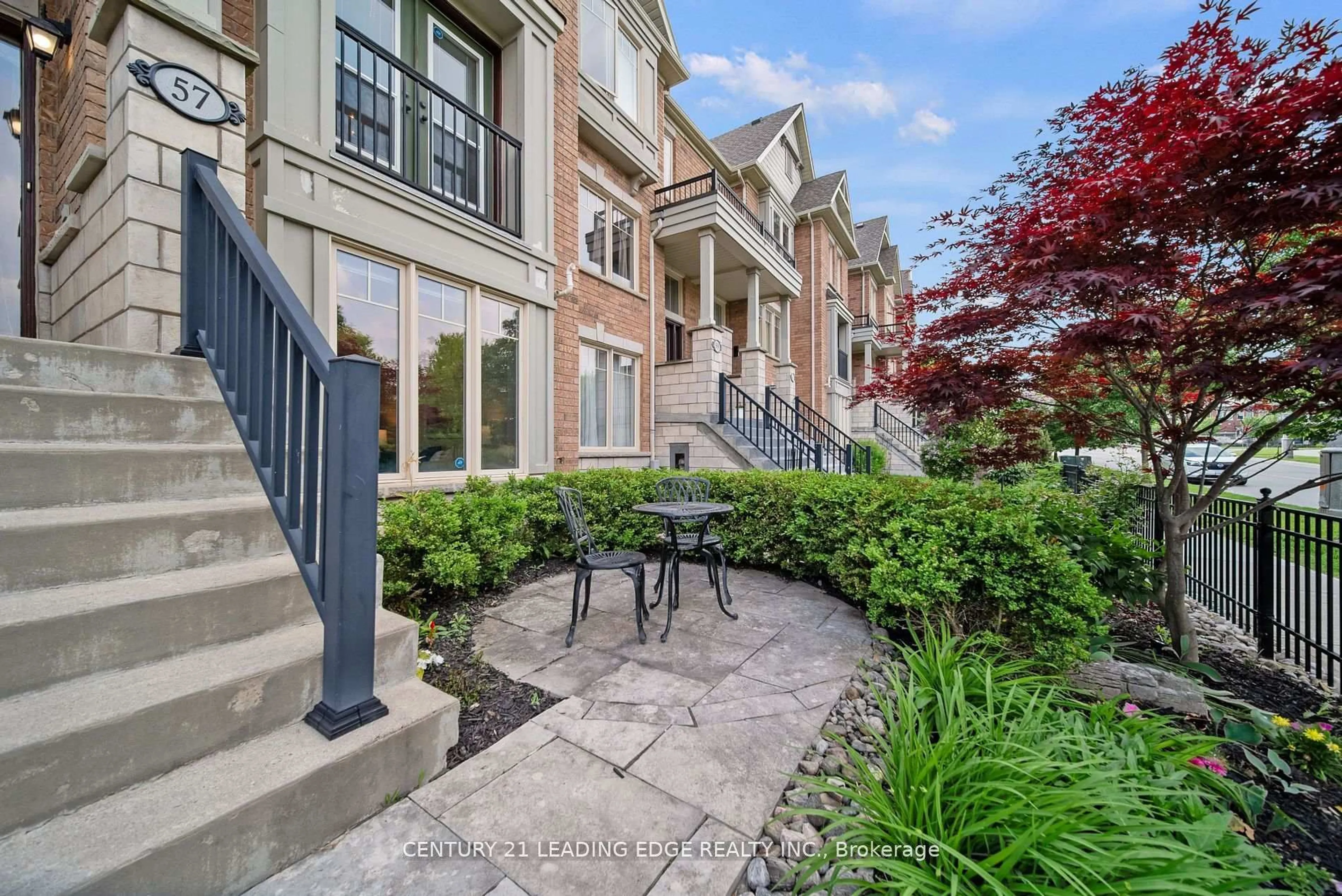 Patio, street for 57 Baker Hill Blvd, Whitchurch-Stouffville Ontario L4A 0T8