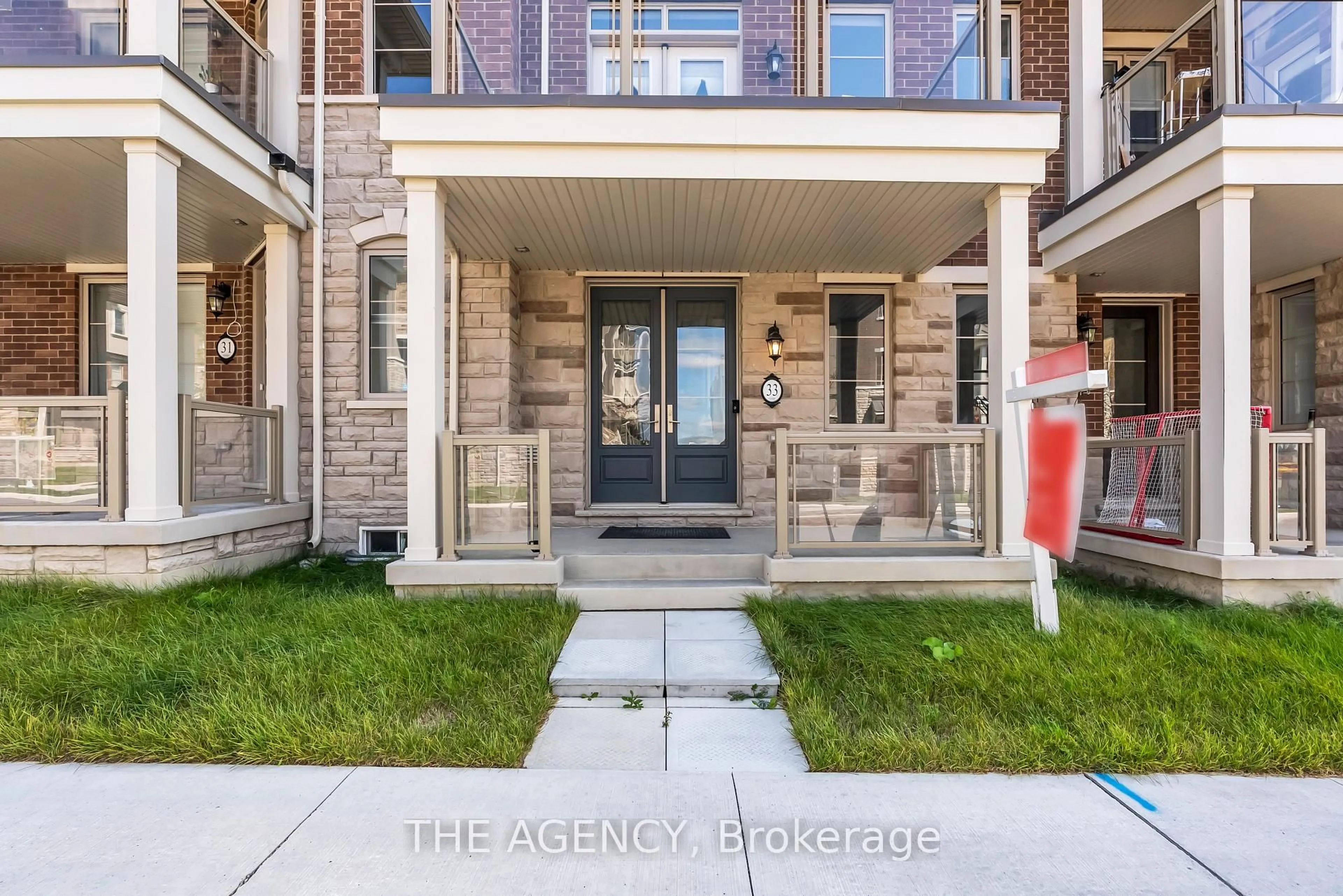 Indoor entryway for 33 Bruce Boyd Dr, Markham Ontario L6B 1R3