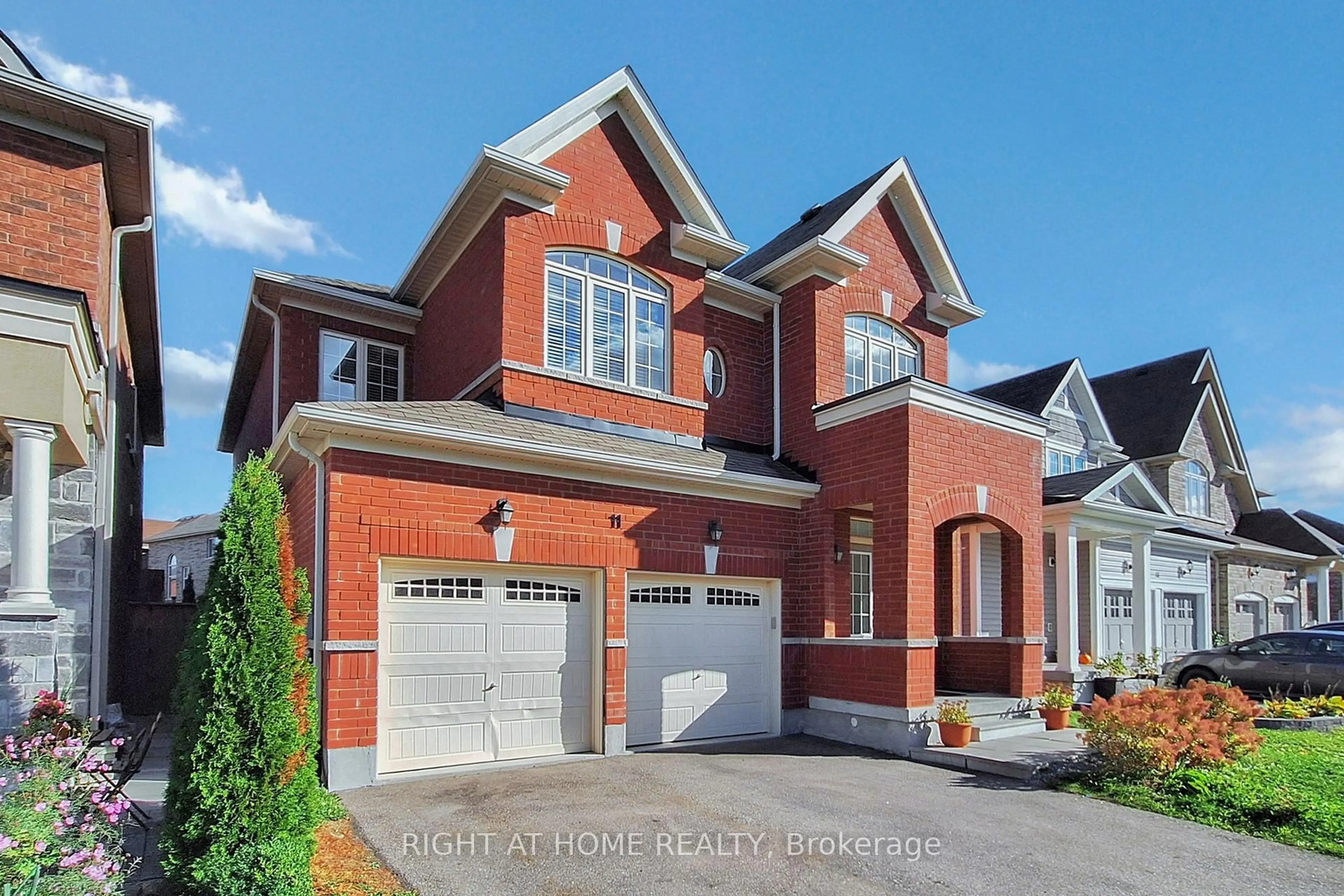 Home with brick exterior material, street for 11 Robert Wilson Cres, Georgina Ontario L4P 0G8