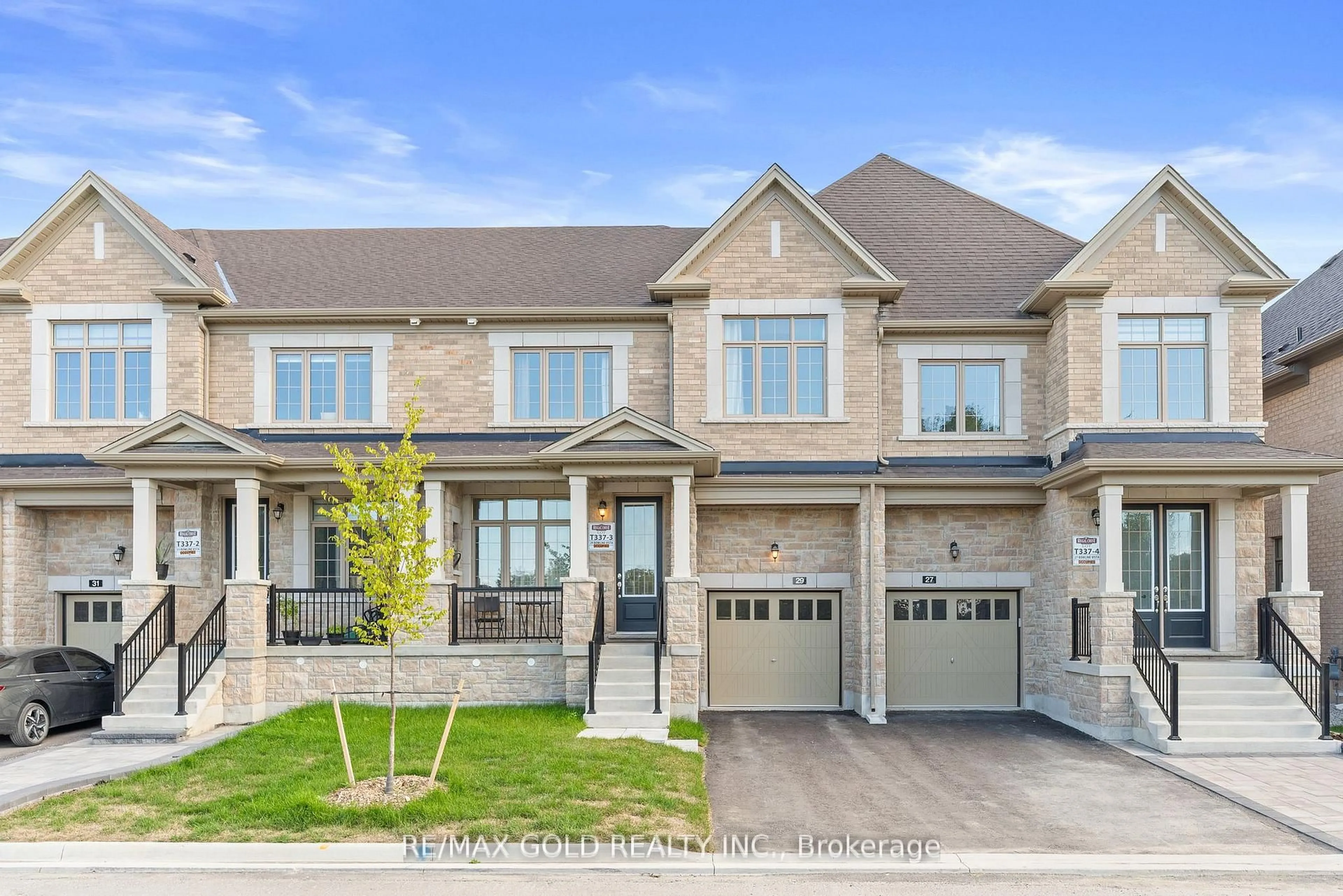Home with brick exterior material, street for 29 Bowline Vista, East Gwillimbury Ontario L9N 0W2