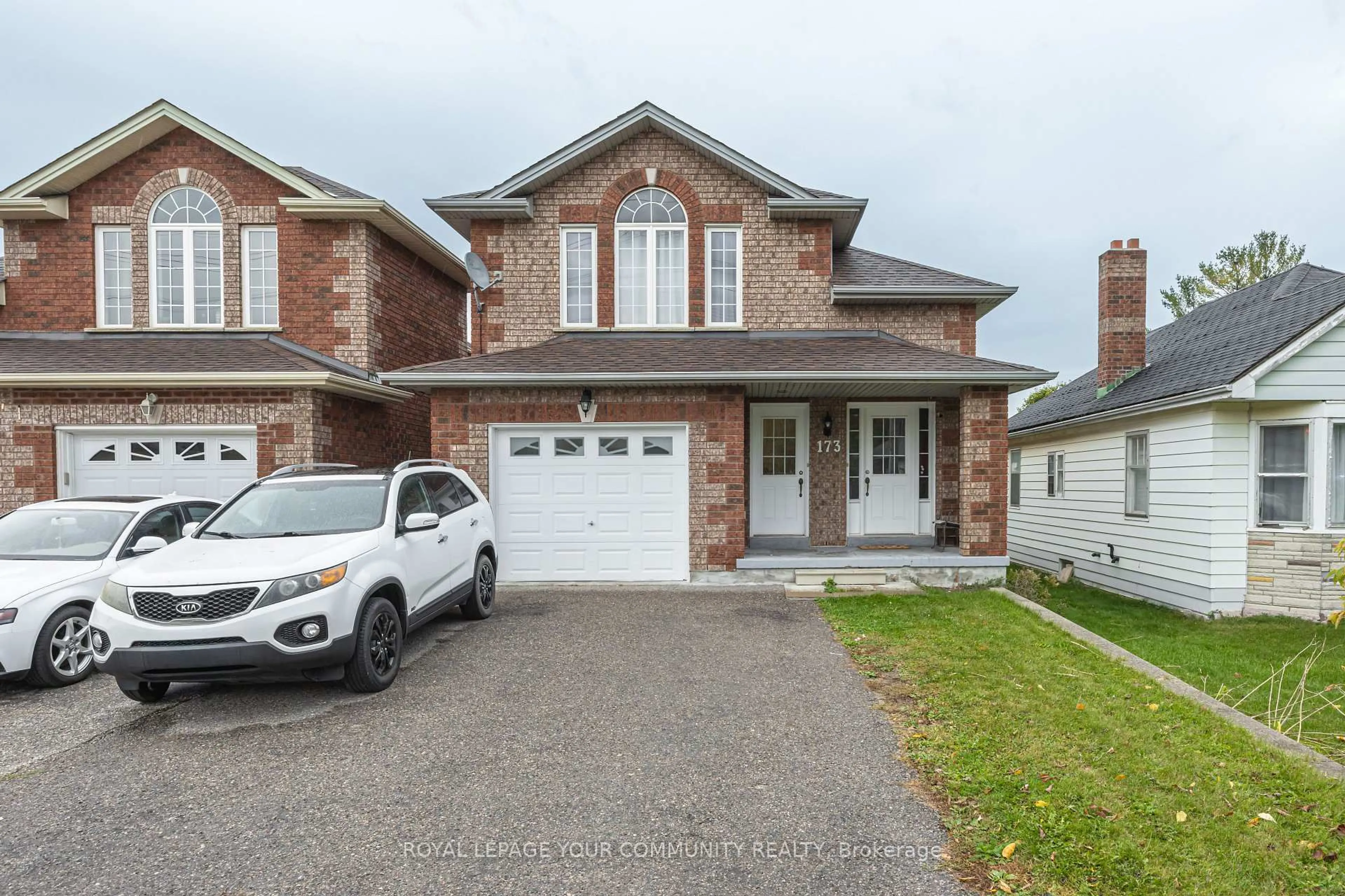 Home with brick exterior material, street for 173 Simcoe Rd, Bradford West Gwillimbury Ontario L3Z 1Y3
