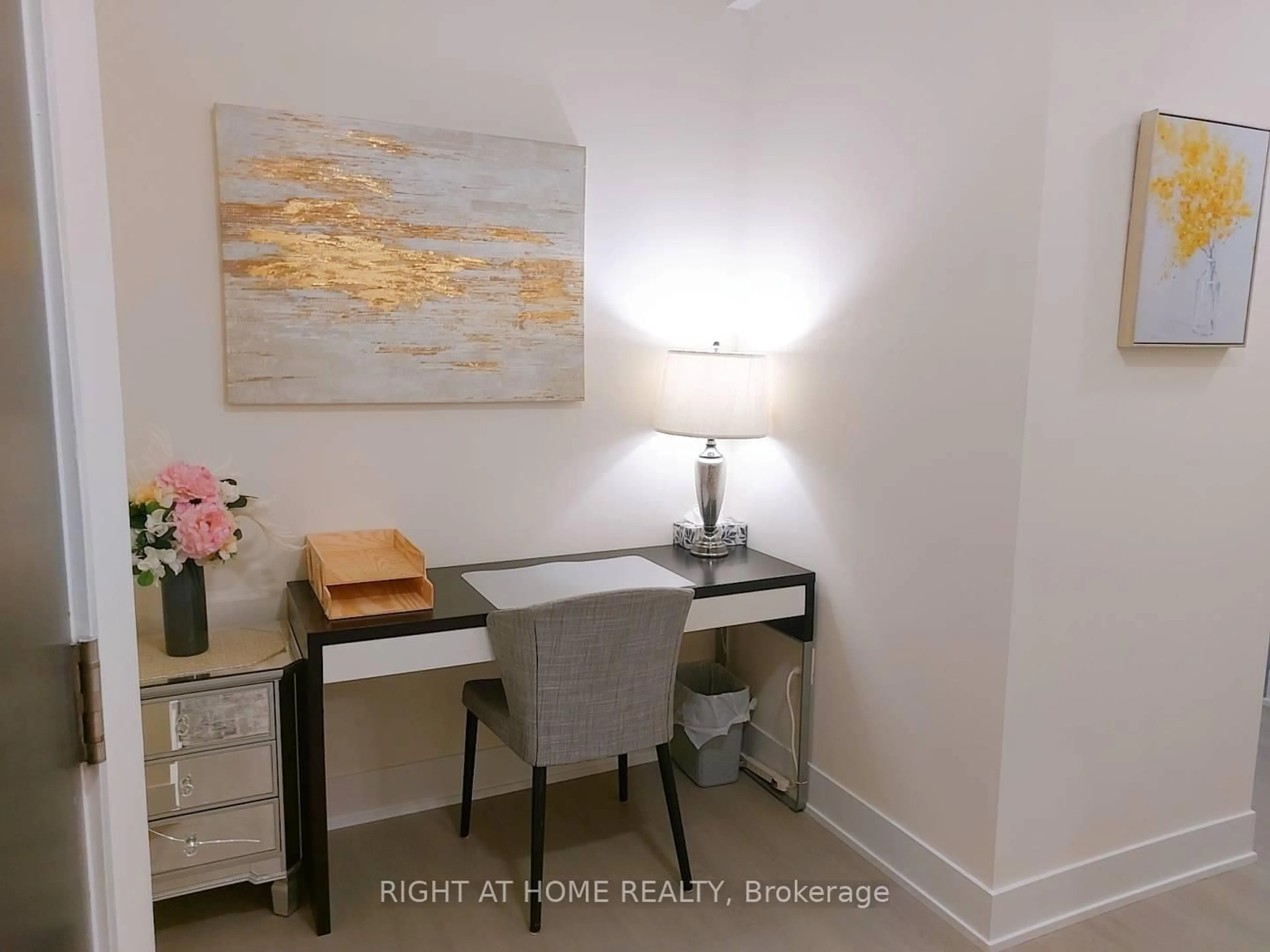 A pic of a room for 2908 Highway 7 #902, Vaughan Ontario L4K 0K5