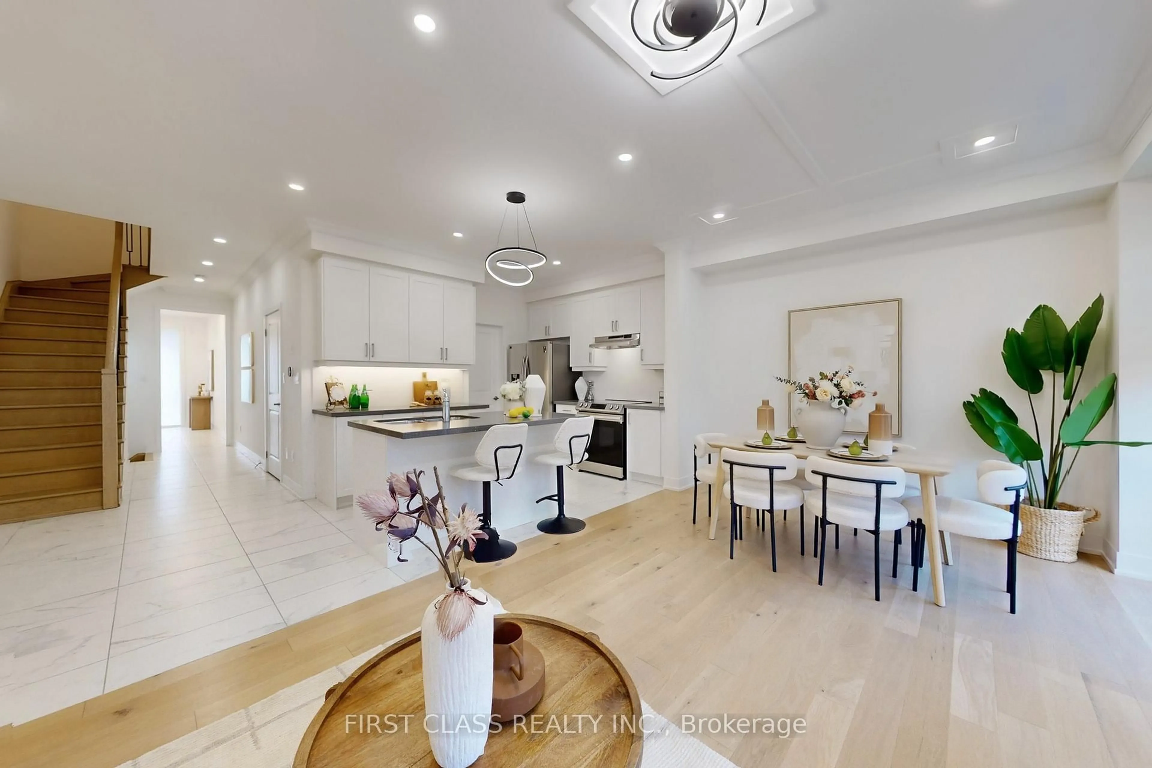 Open concept kitchen, unknown for 130 Hilts Dr, Richmond Hill Ontario L4S 0J2
