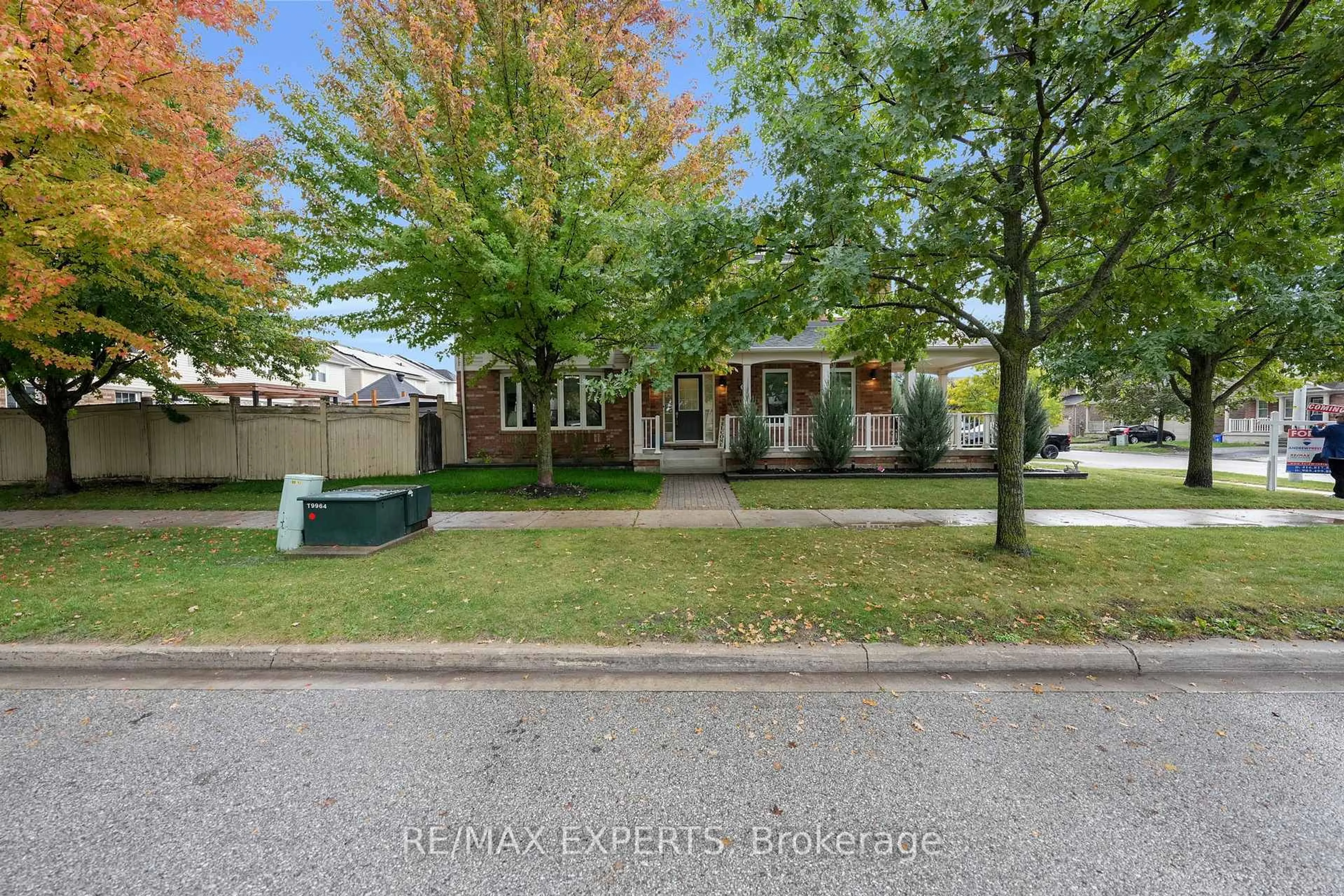 Unknown for 1 Nunn Cres, New Tecumseth Ontario L9R 0C6