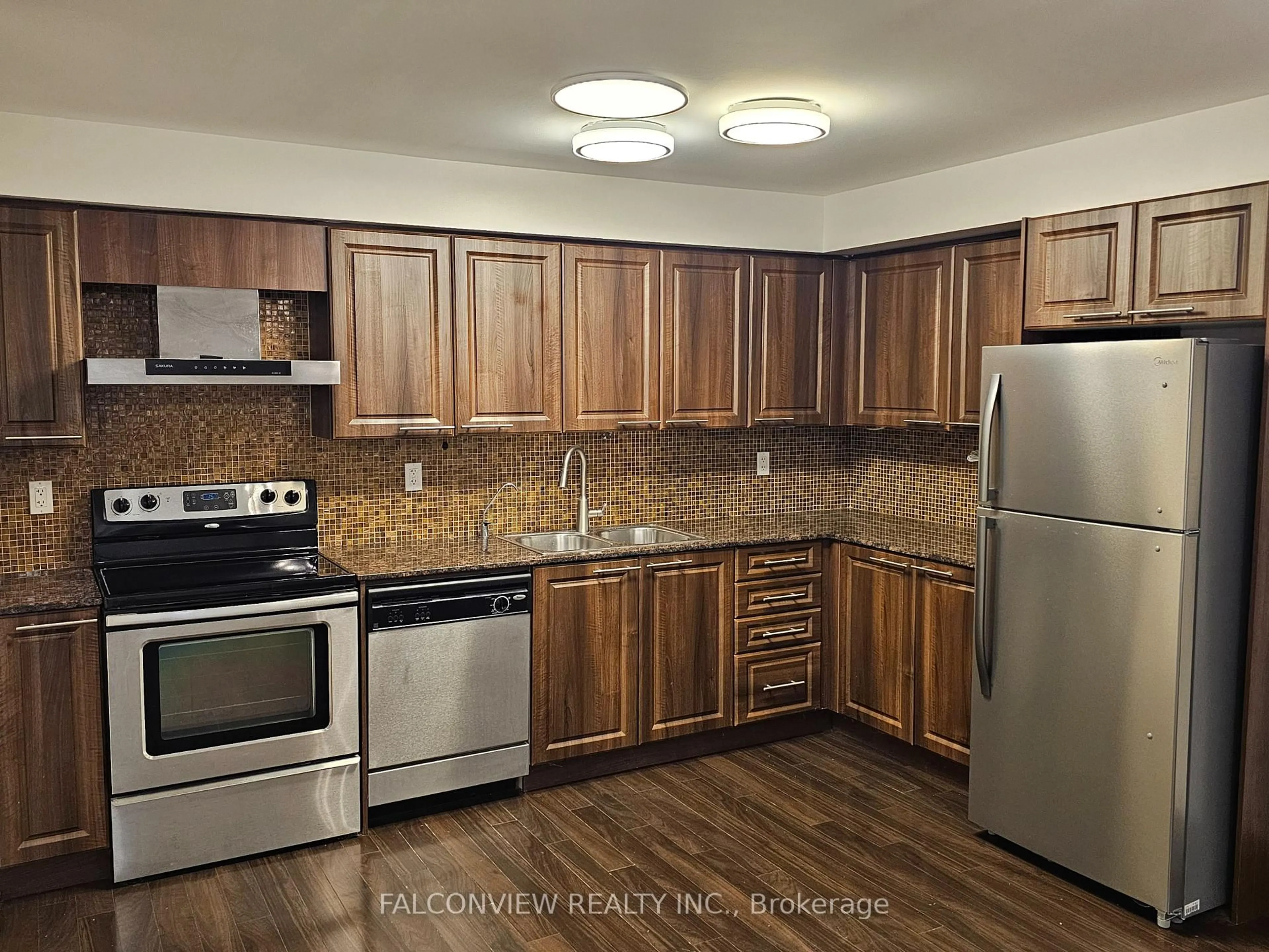Standard kitchen, unknown for 318 John St #125, Markham Ontario L3T 0B1