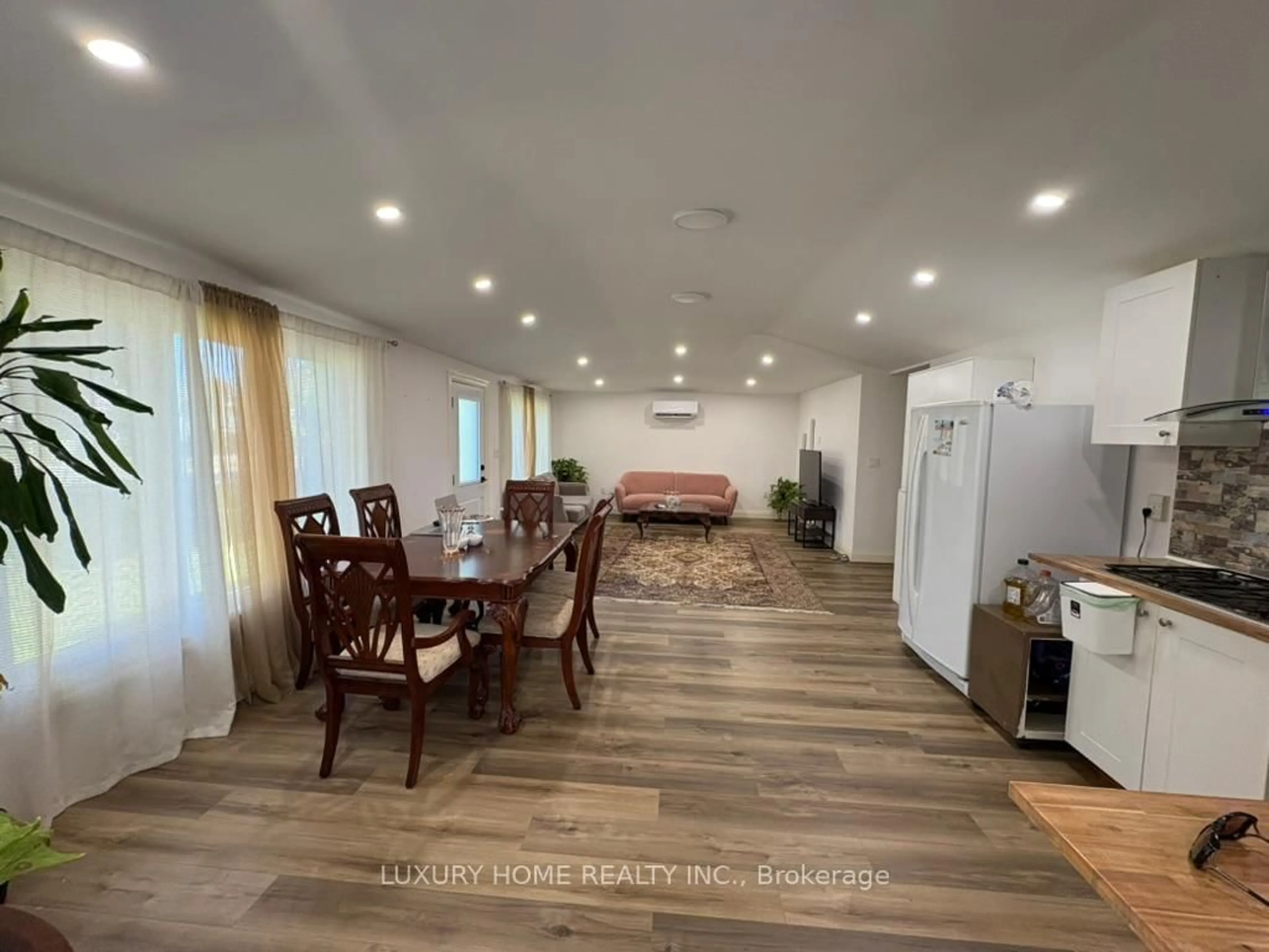 A pic of a room for 3 Hughes St, Richmond Hill Ontario L4E 2V9