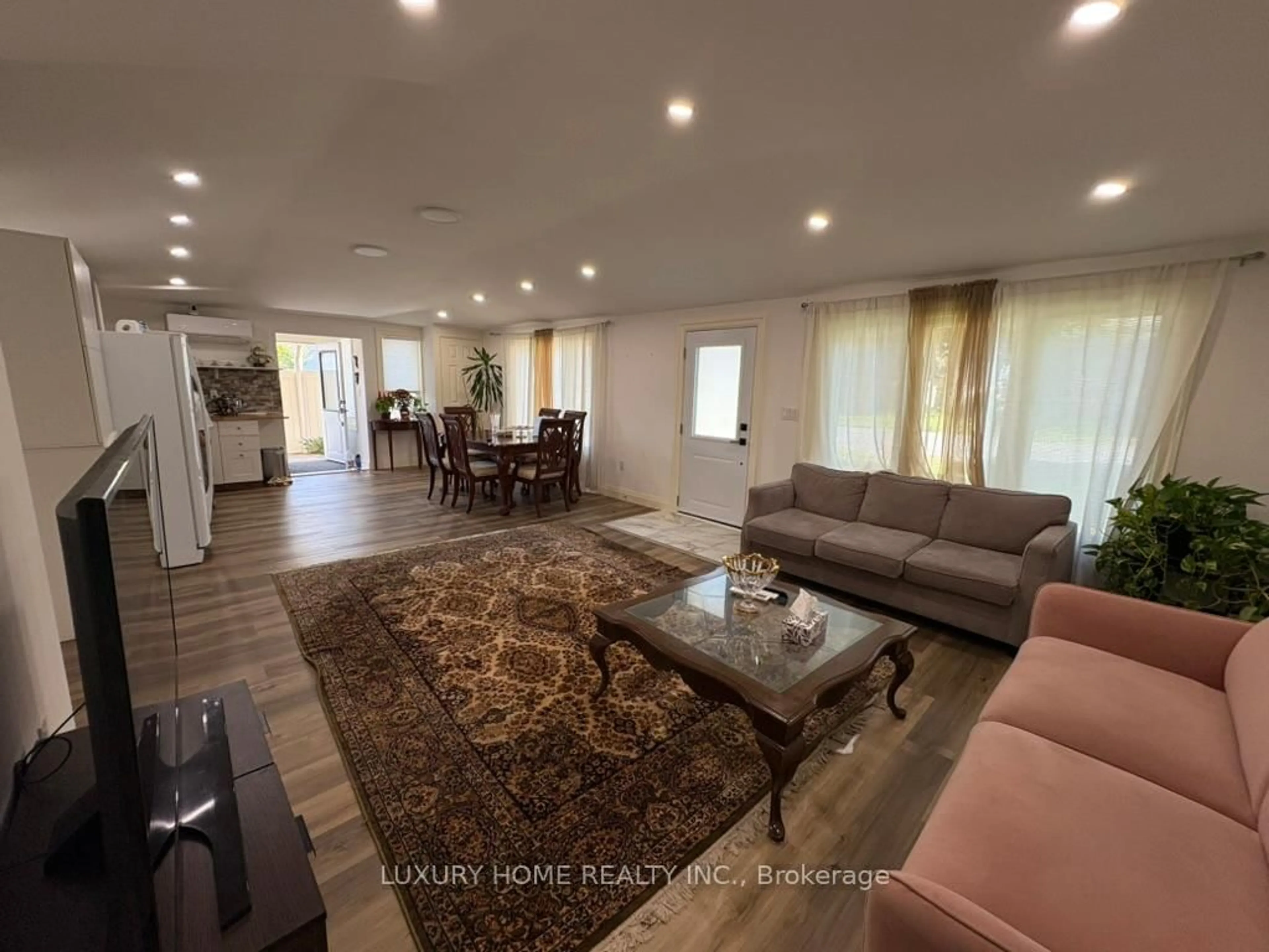 Living room with furniture, unknown for 3 Hughes St, Richmond Hill Ontario L4E 2V9