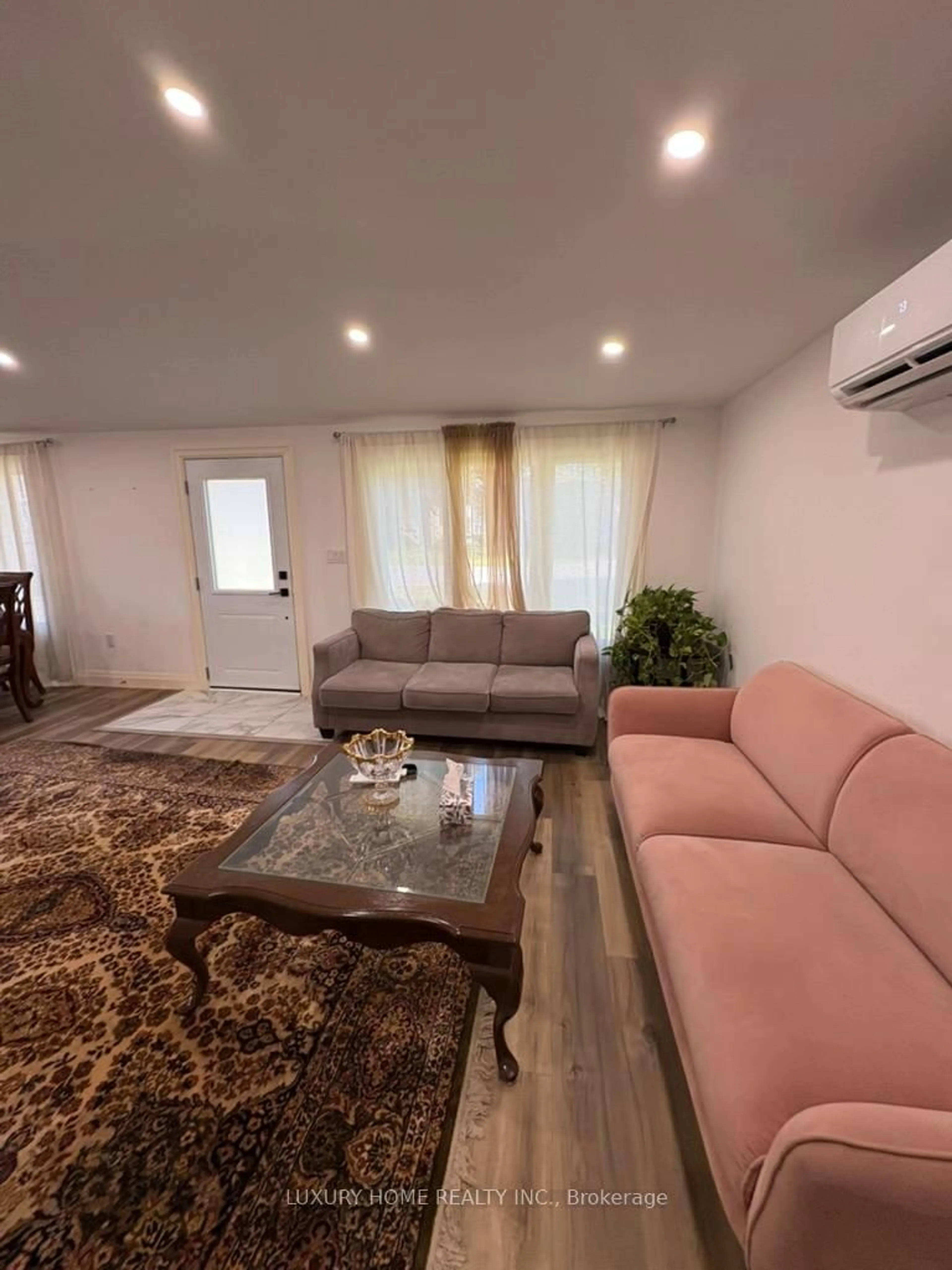 Living room with furniture, unknown for 3 Hughes St, Richmond Hill Ontario L4E 2V9