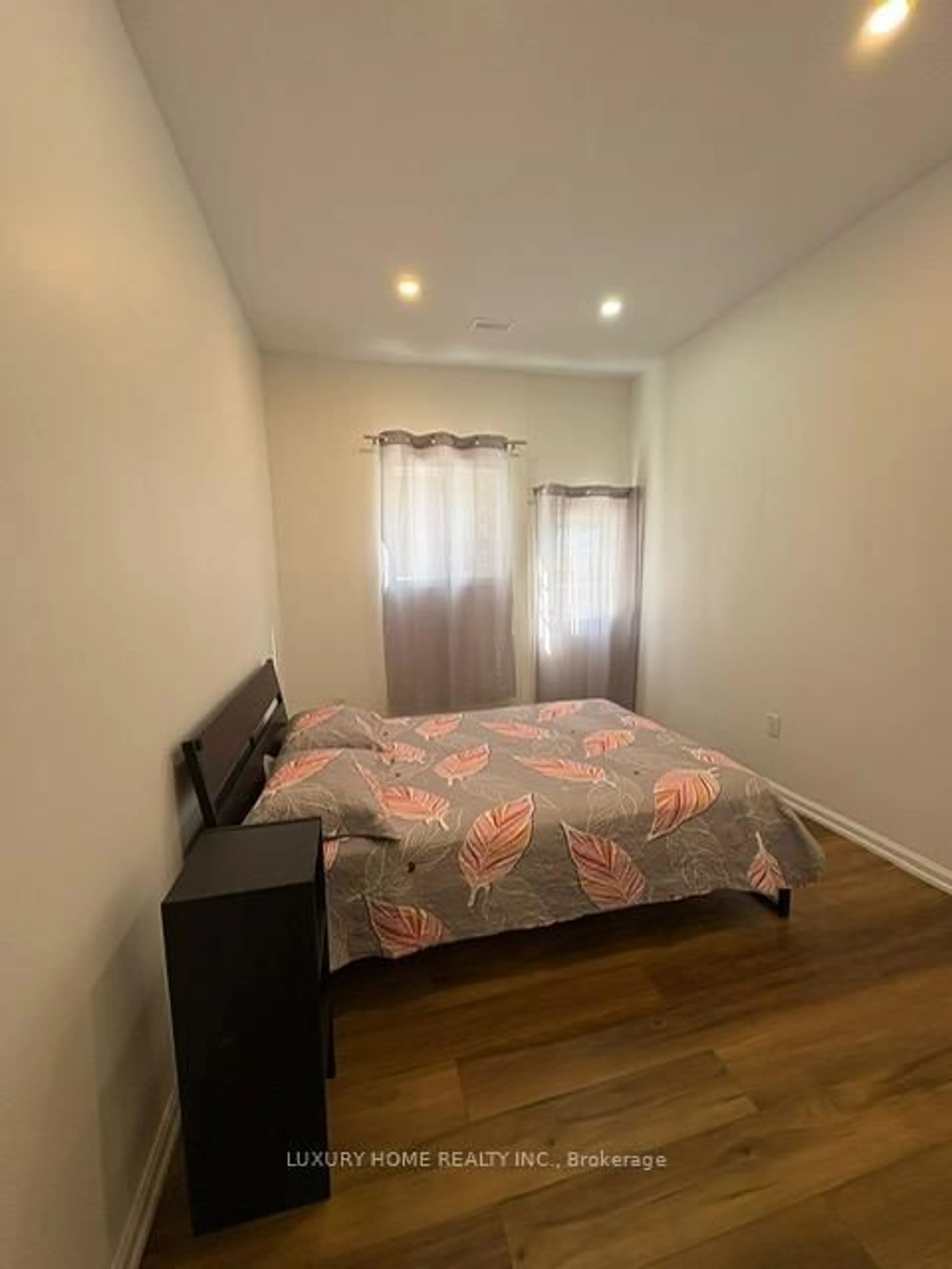 A pic of a room for 192 King Rd, Richmond Hill Ontario L4E 2W1