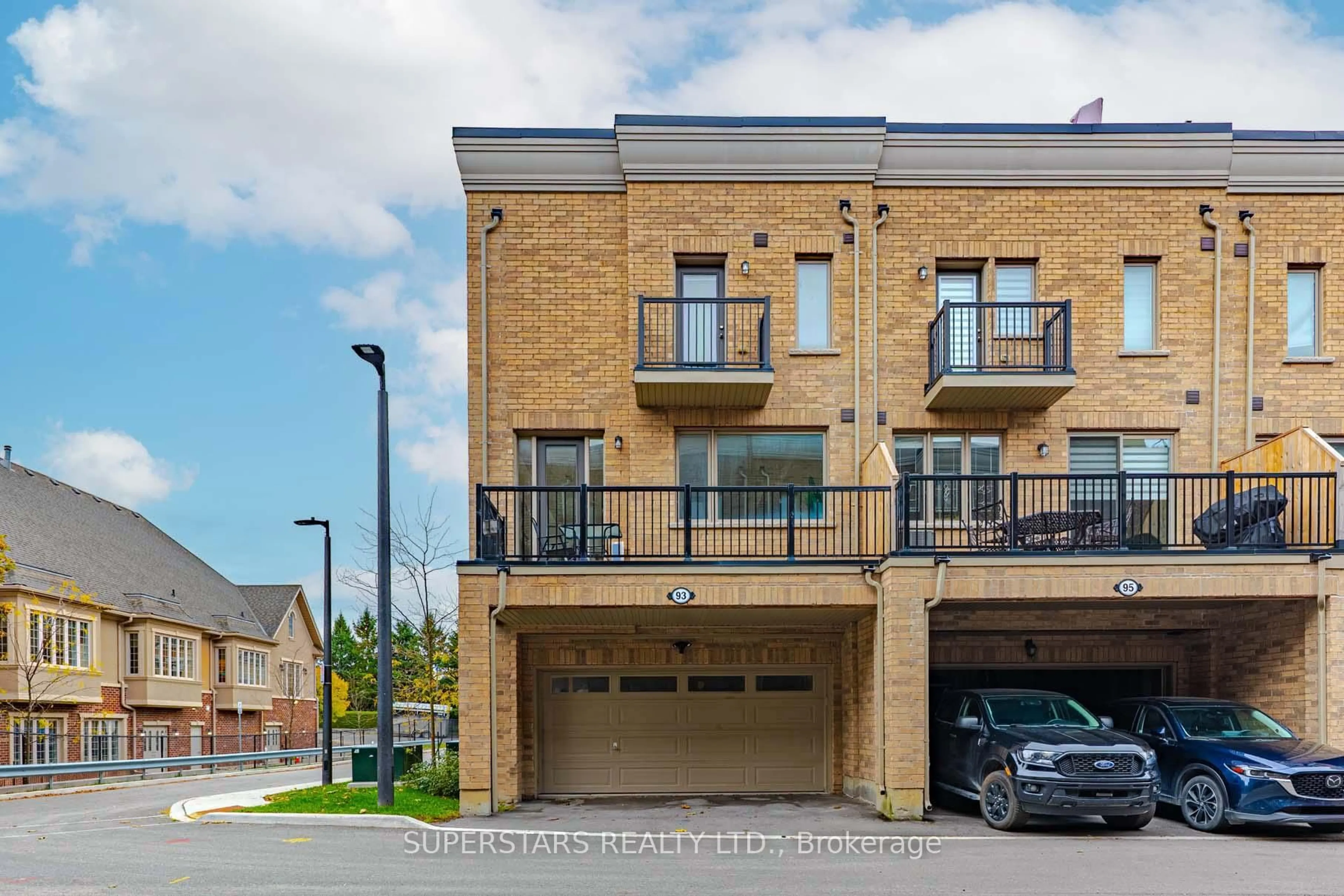 Home with brick exterior material, street for 93 Drover Circ, Whitchurch-Stouffville Ontario L4A 4X2