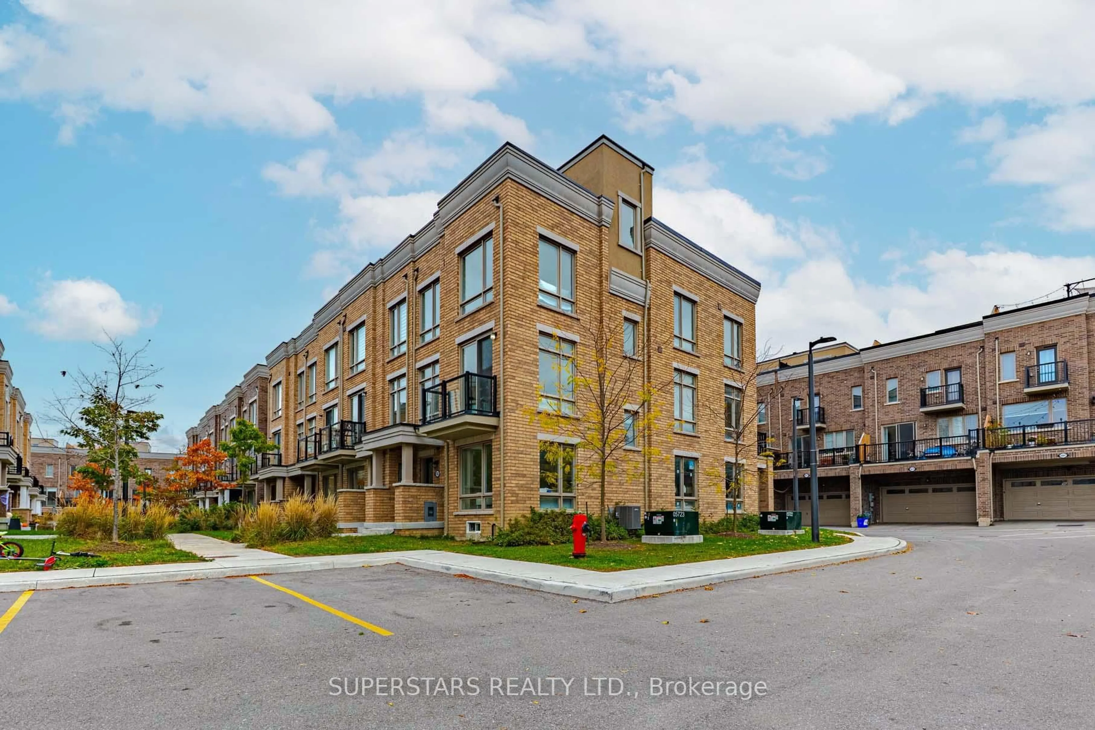 Home with brick exterior material, street for 93 Drover Circ, Whitchurch-Stouffville Ontario L4A 4X2