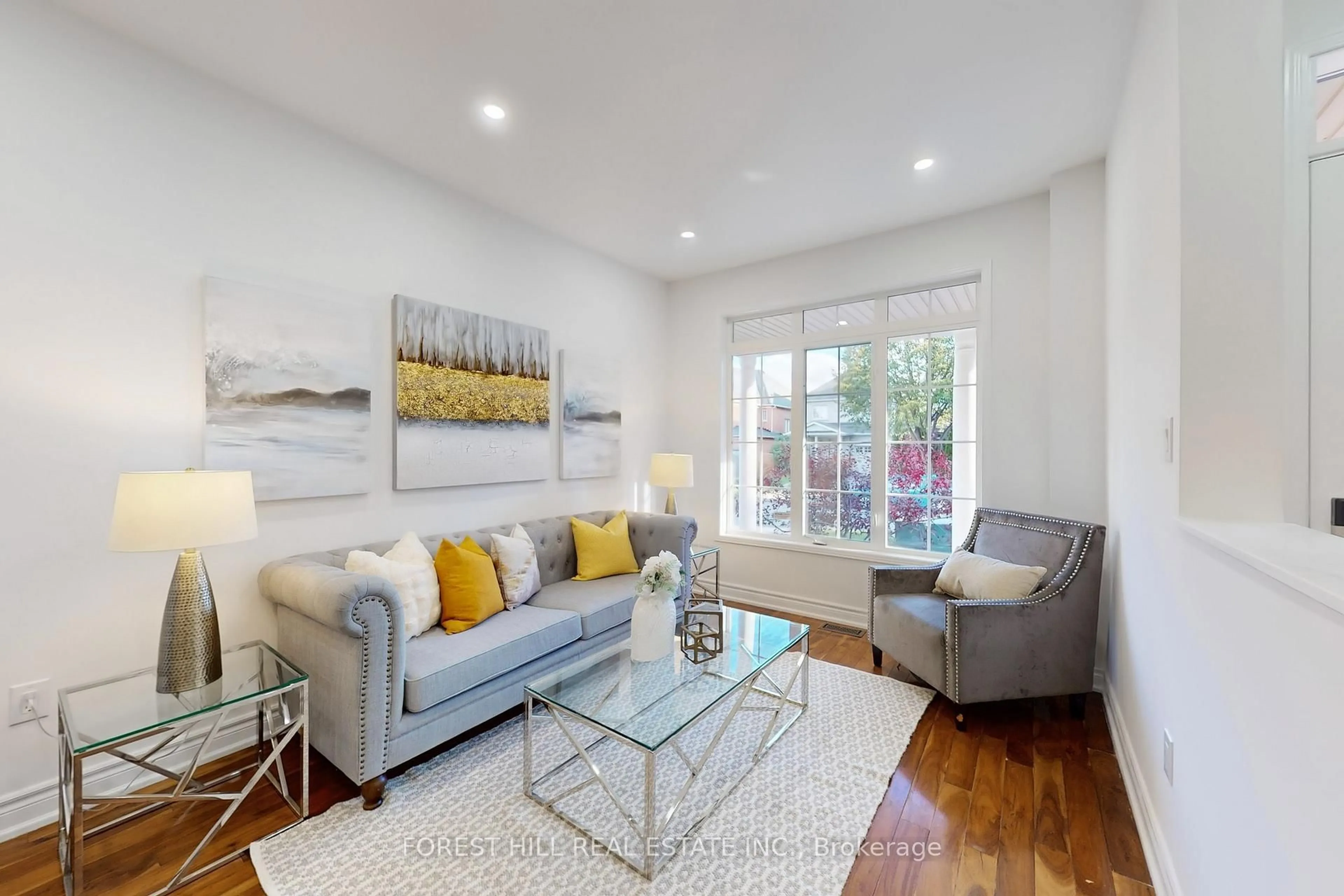 Living room with furniture, unknown for 128 Weatherill Rd, Markham Ontario L6C 2Y3