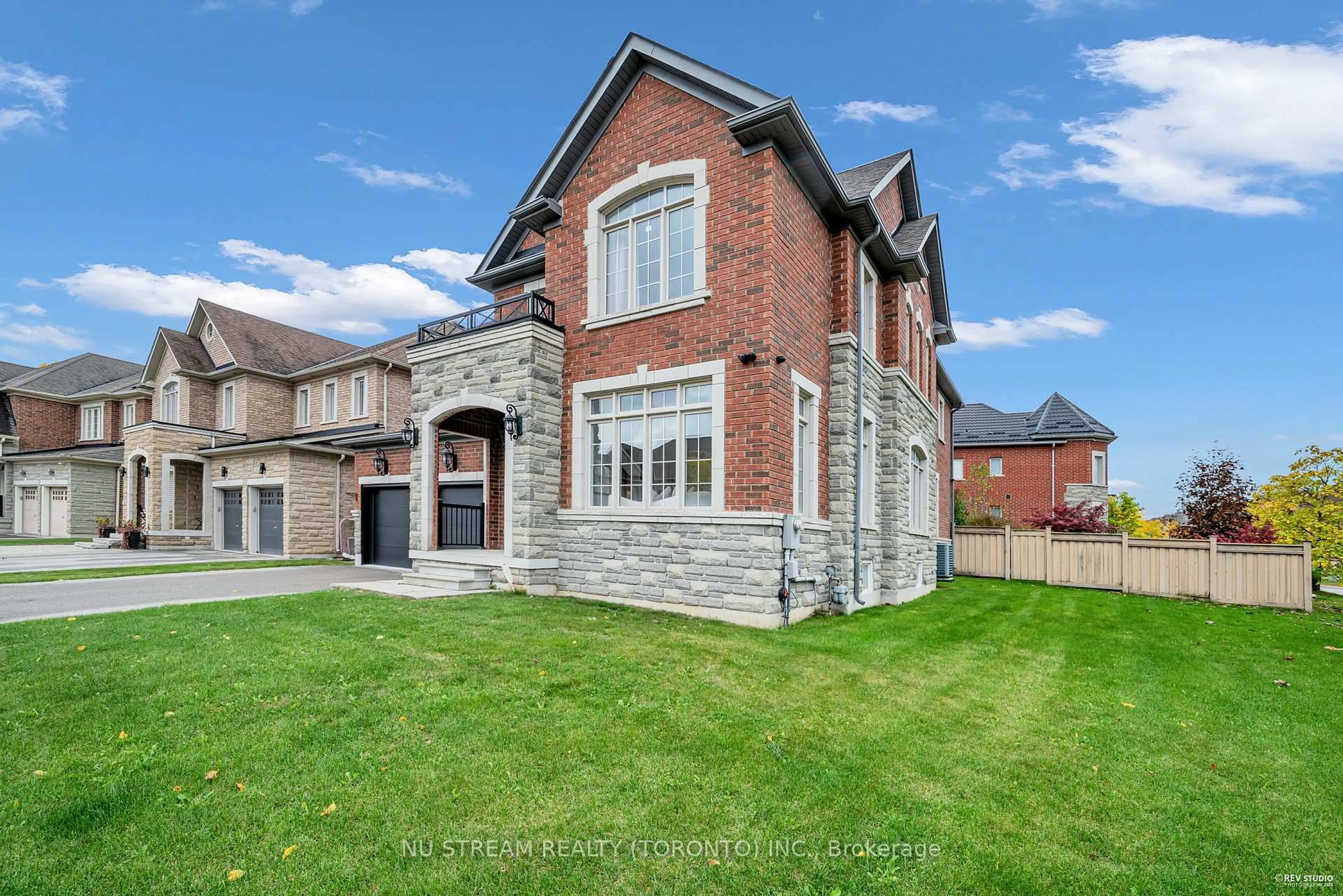 Home with brick exterior material, unknown for 237 Upper Post Rd, Vaughan Ontario L6A 4K1