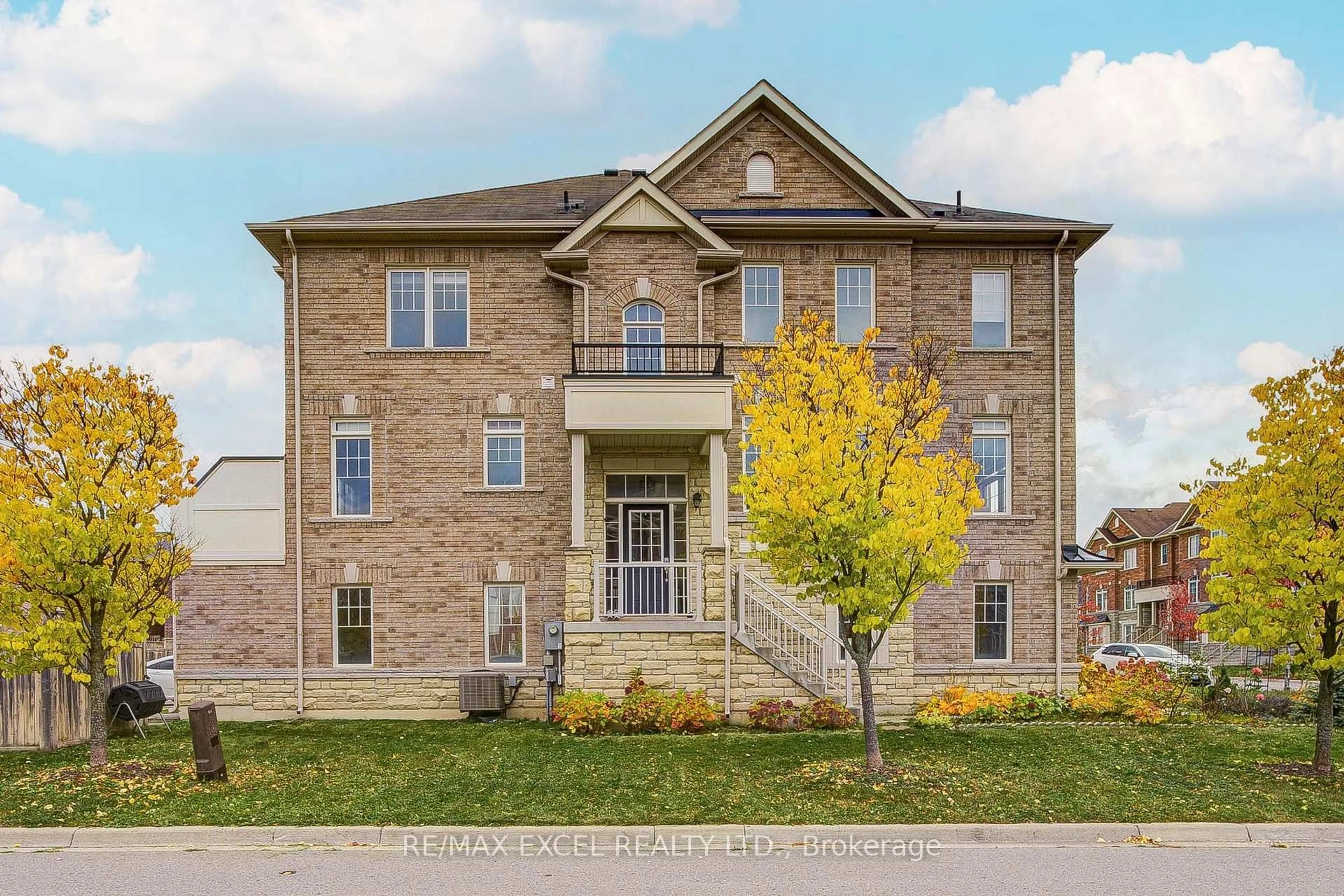 Home with brick exterior material, street for 301 Delray Dr, Markham Ontario L6E 0P8