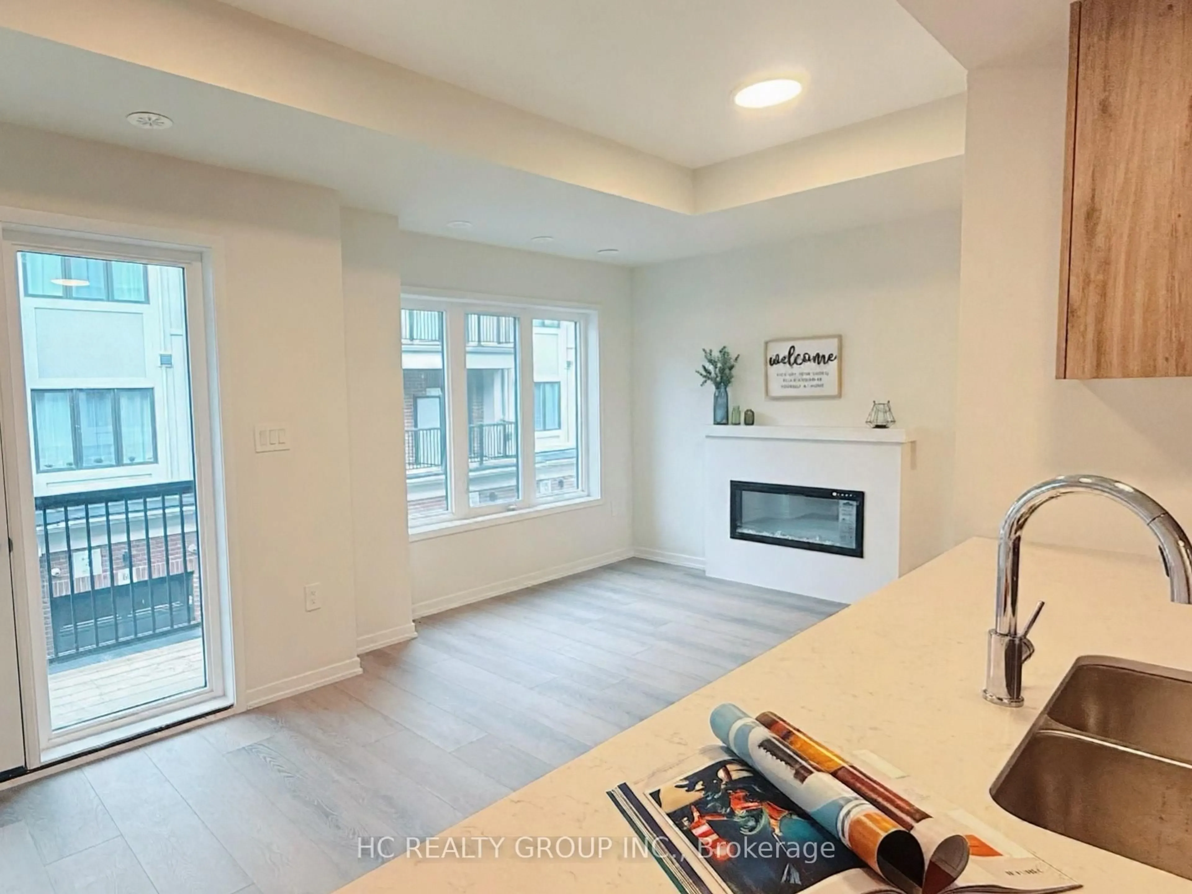 A pic of a room for 63 Matawin Lane, Richmond Hill Ontario L4B 0H8